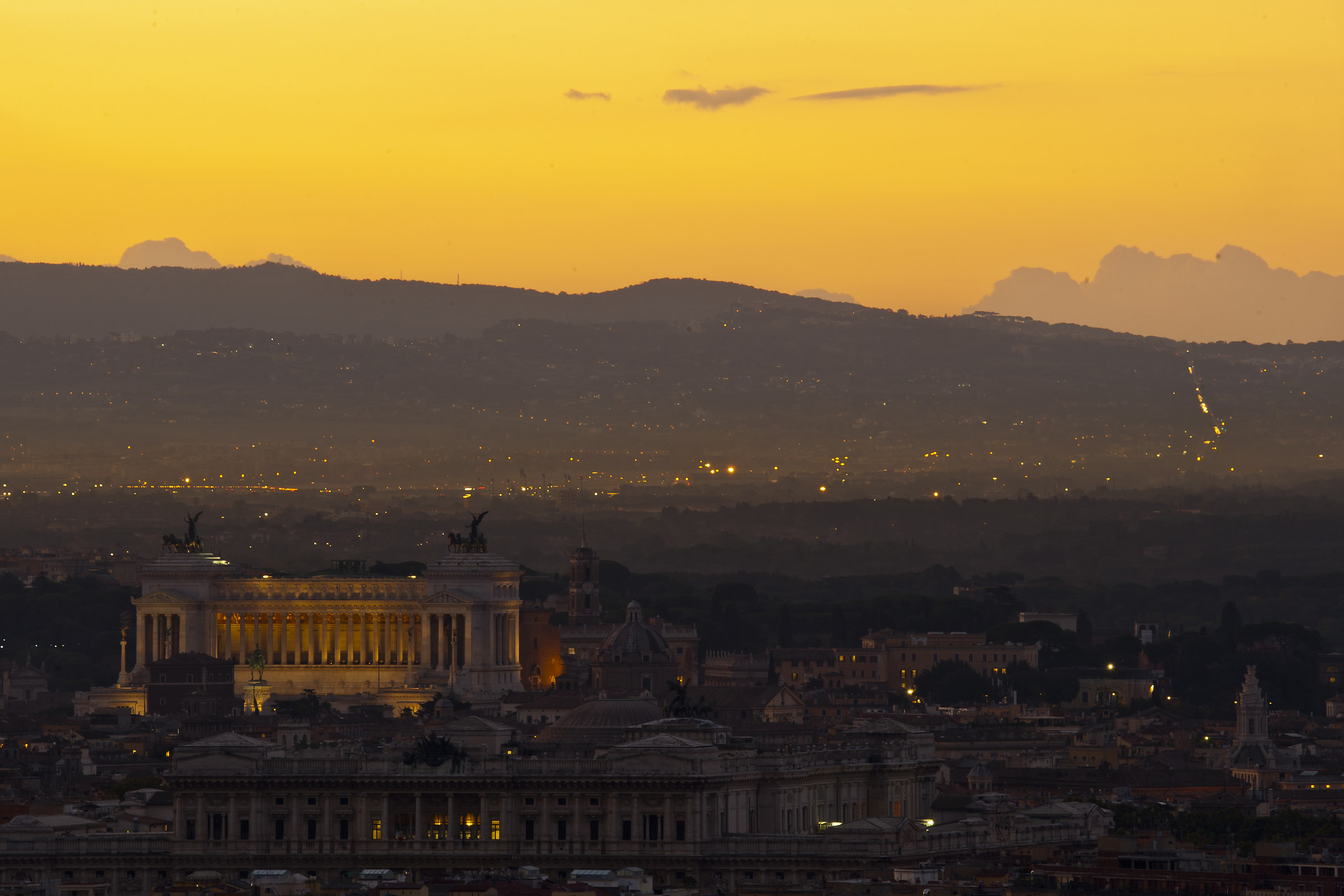 Dawn on ROMA from Monte Mario
