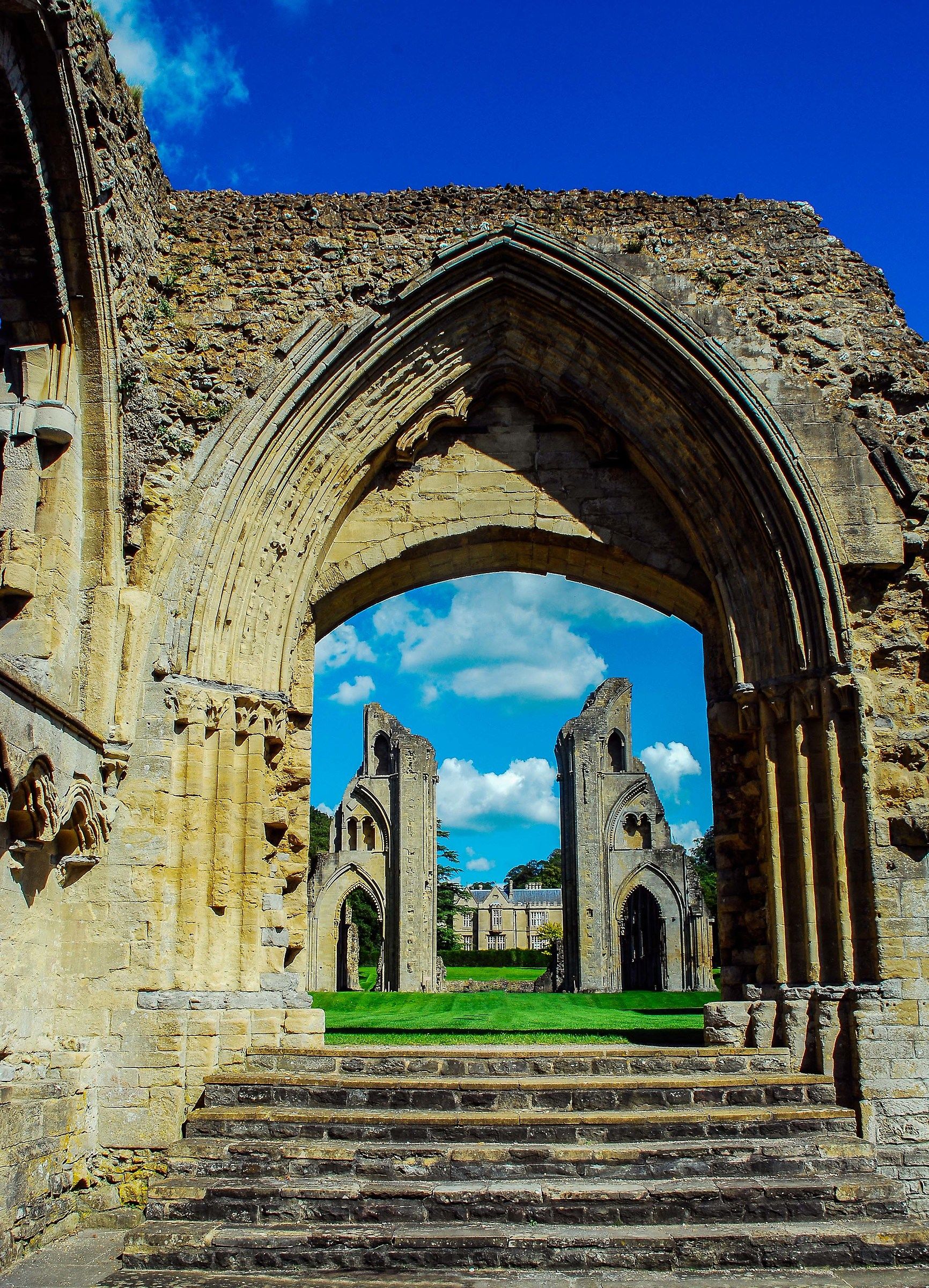 abbey of king 'artu'