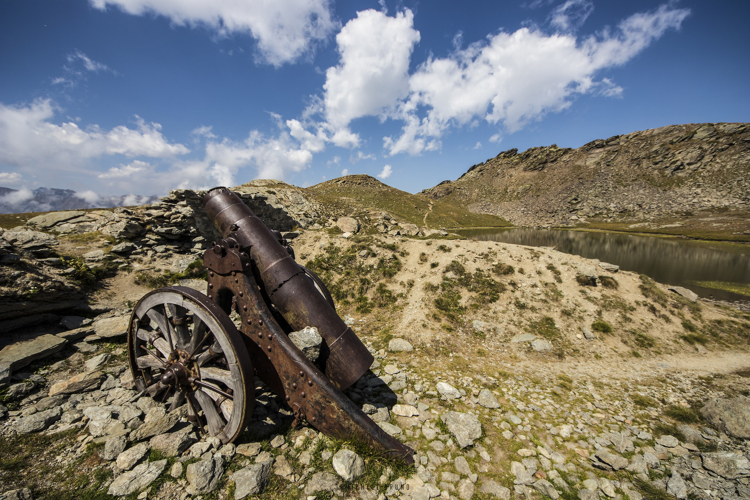 Cannon to the thirteen lakes