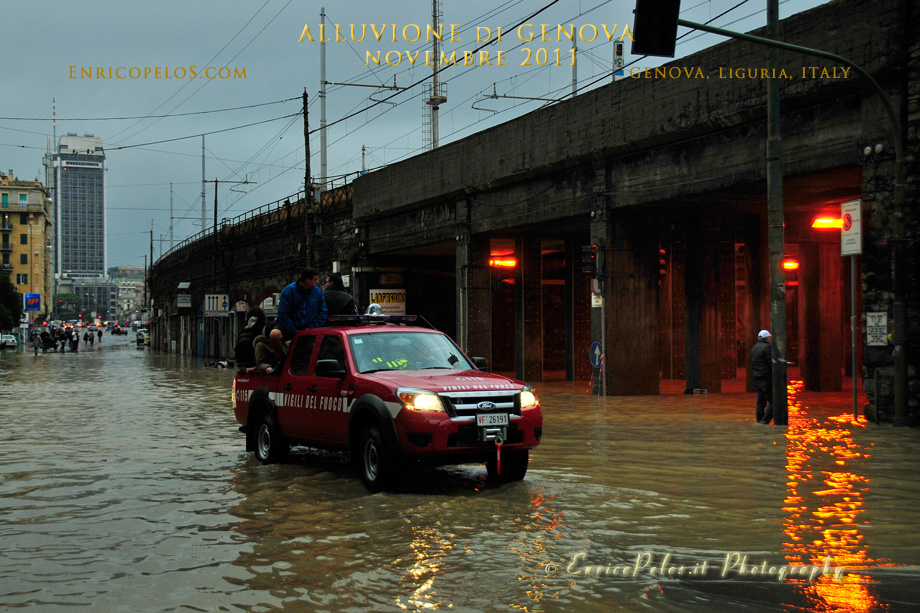 Flood genova 4 11 2011 Flood - Corso Gastaldi