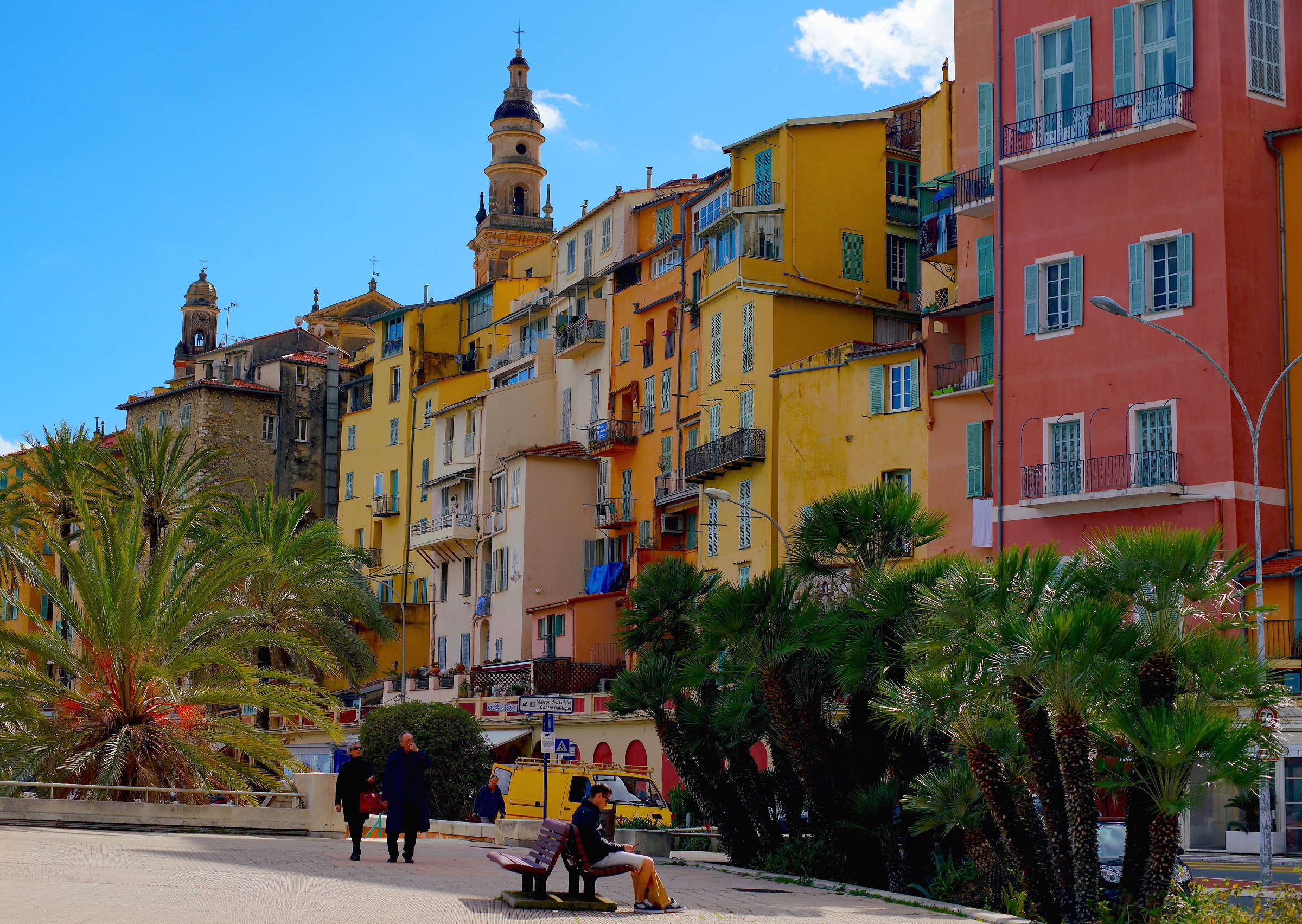 Menton in color