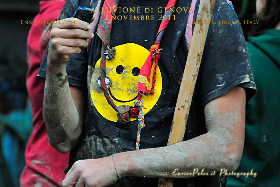 Flood genova 4 11 2011 Flood - The sun will