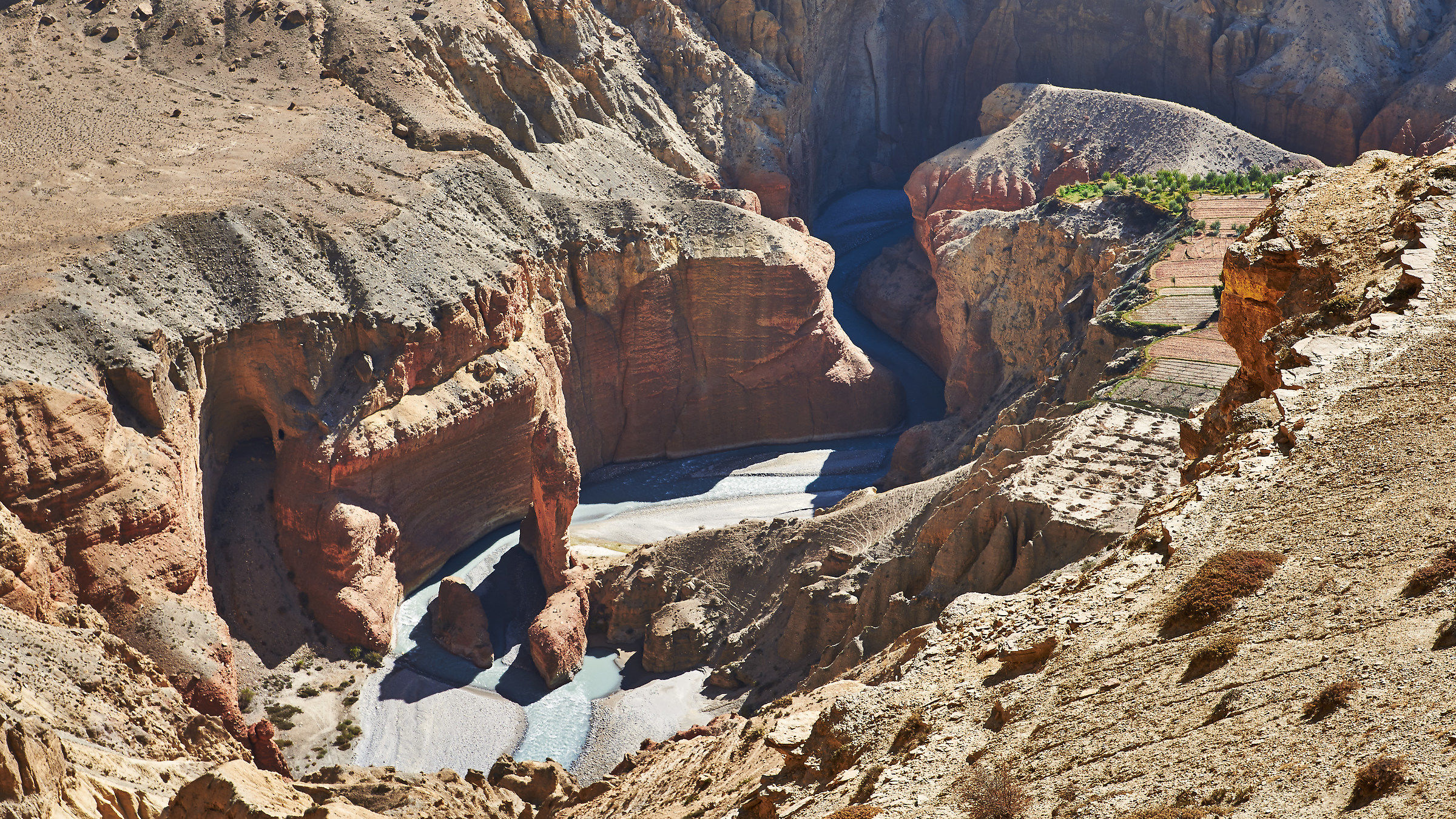 Mustang - from Chubang to Syangmocnen