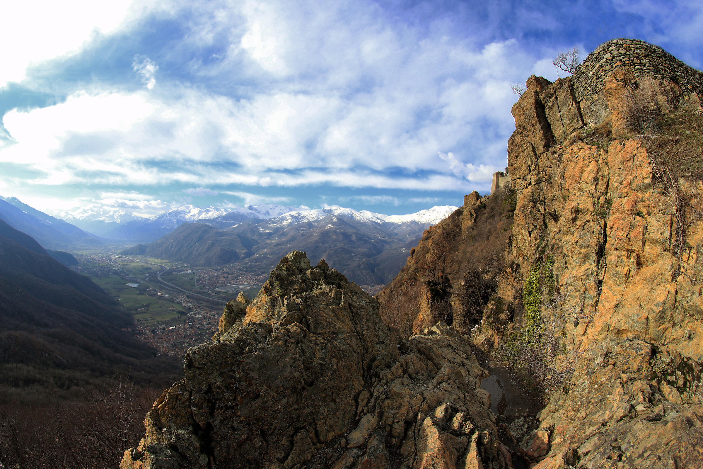 Val di Susa, vista dalla Sacra di San Michele