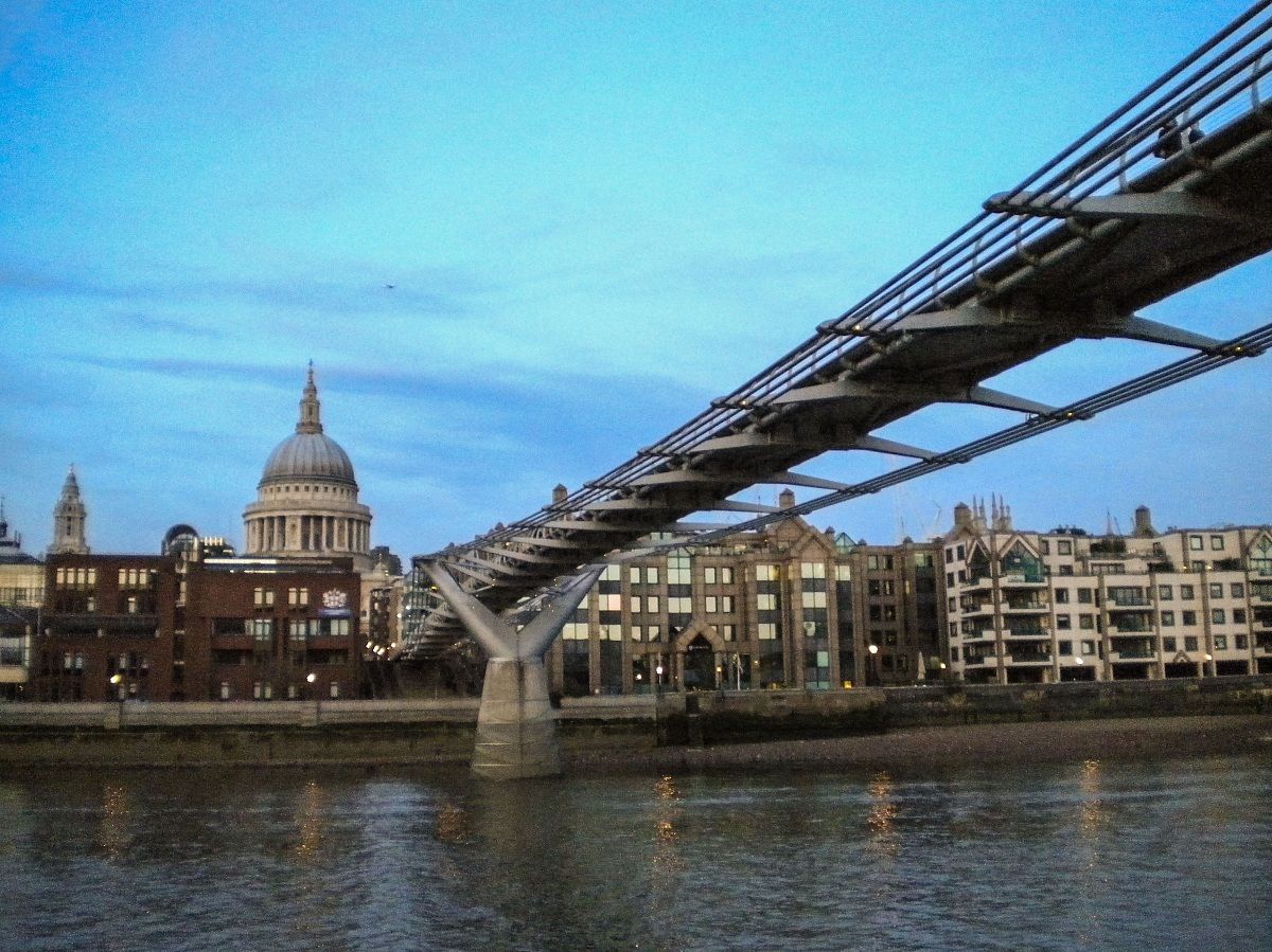 Millenium bridge con St.Paul cathedral