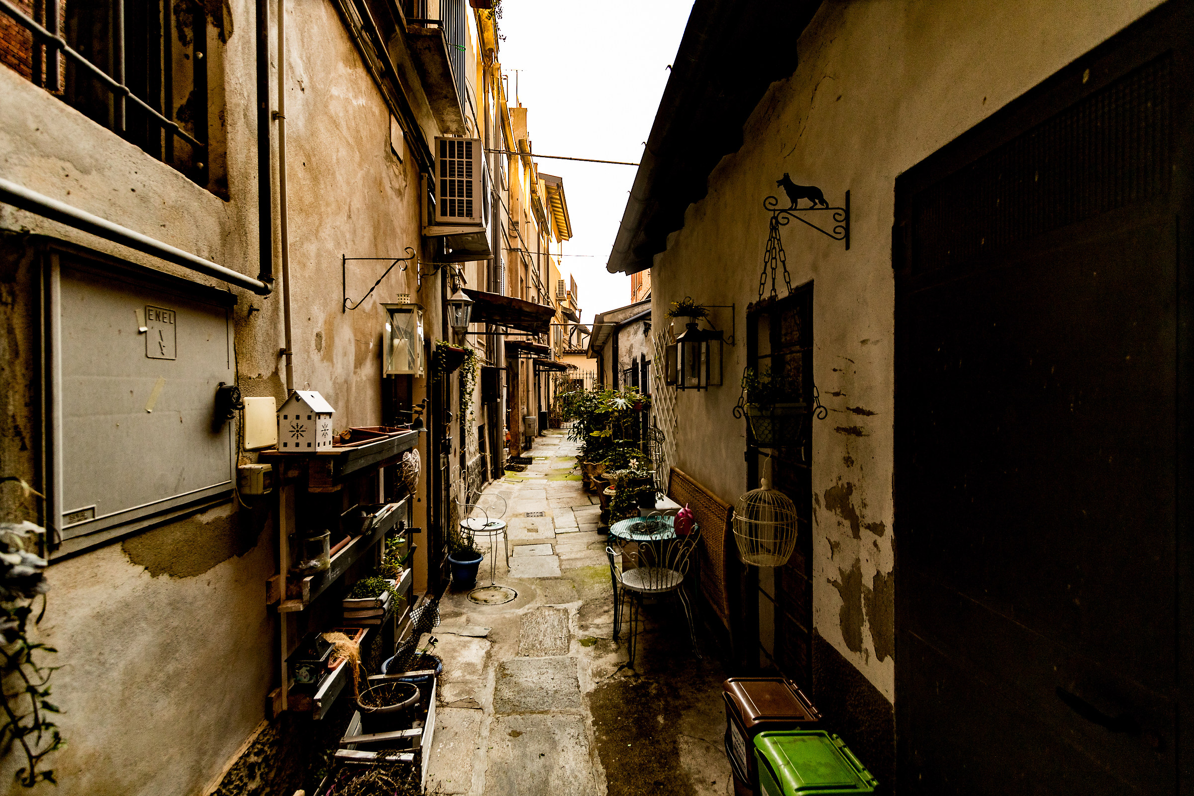 A carruggio in Vigevano