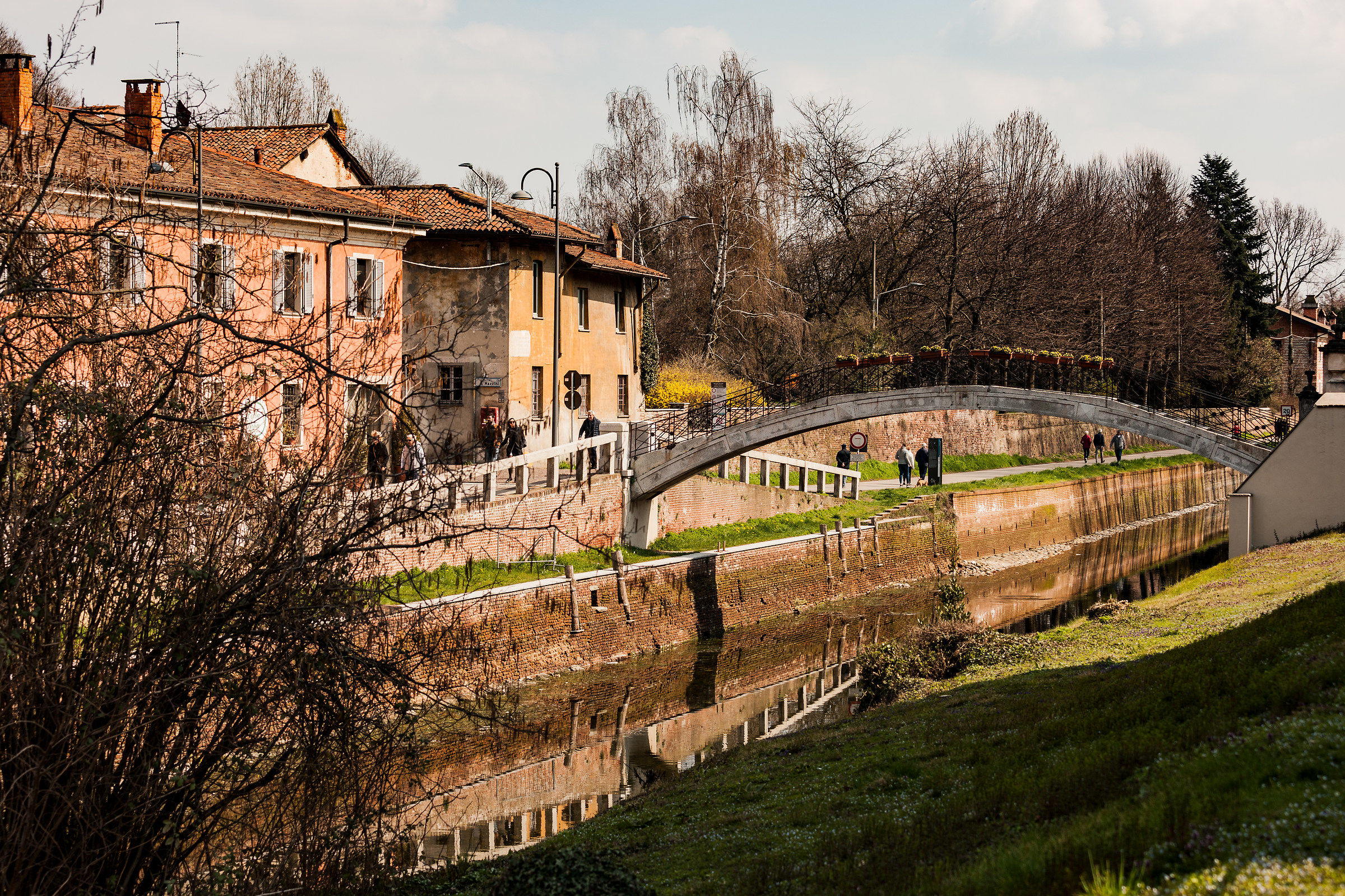 Naviglio Grande nineteenth-century bridge (Robecco)
