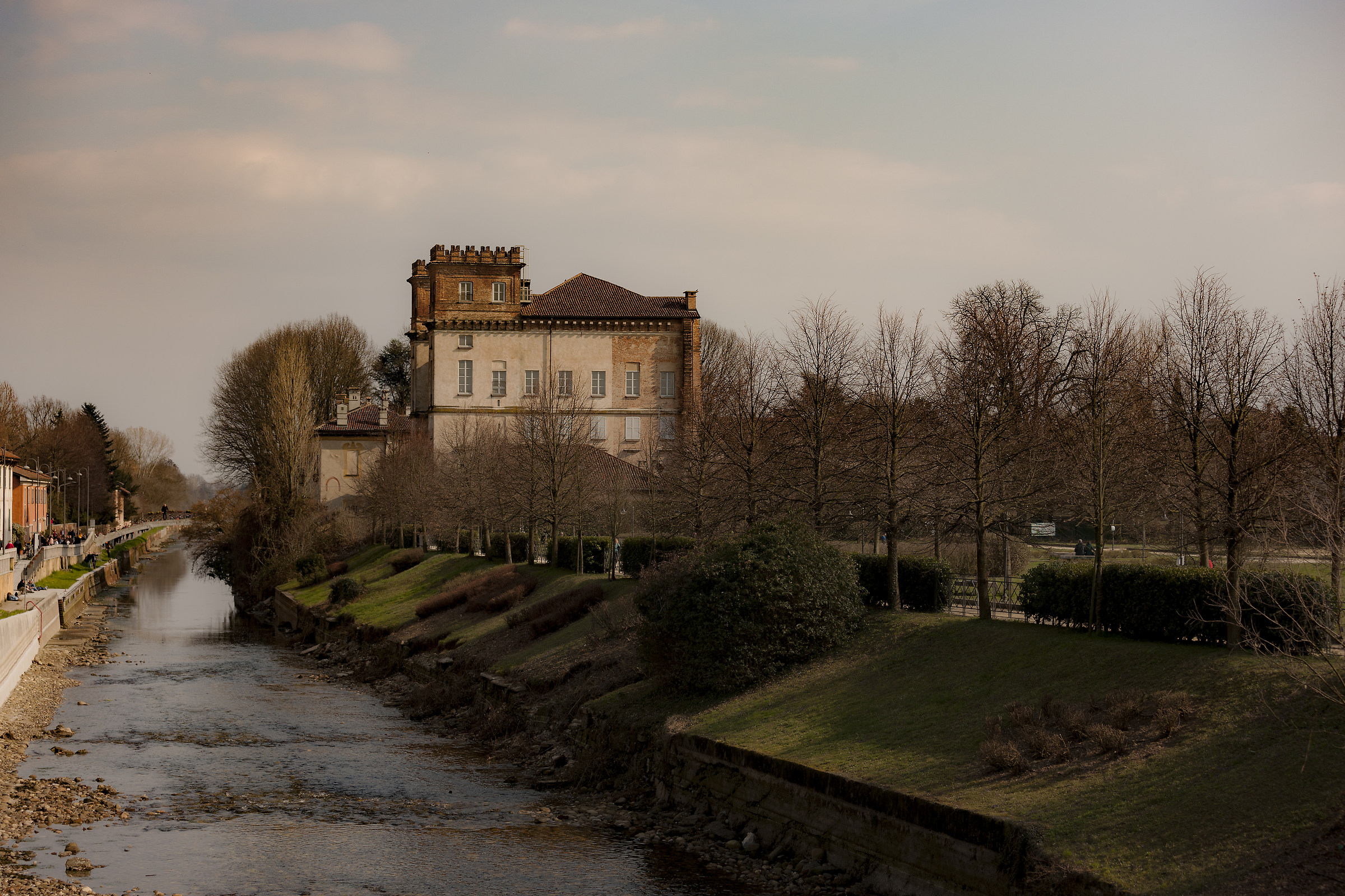 Naviglio Grande Castle