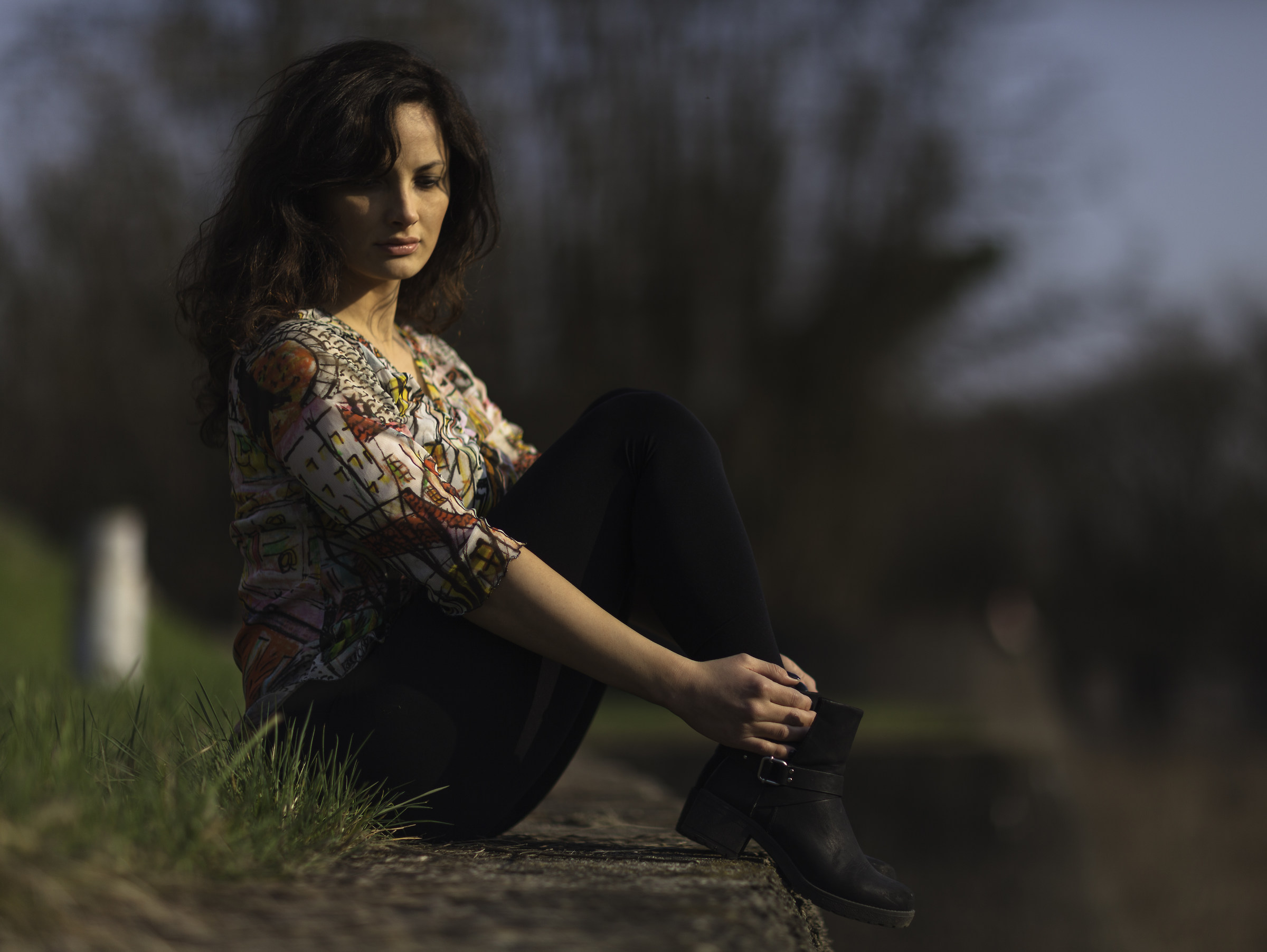 a beautiful woman...and lens!!