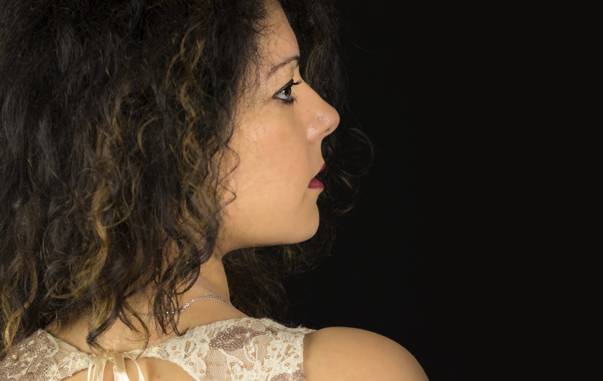 profile in black&gold