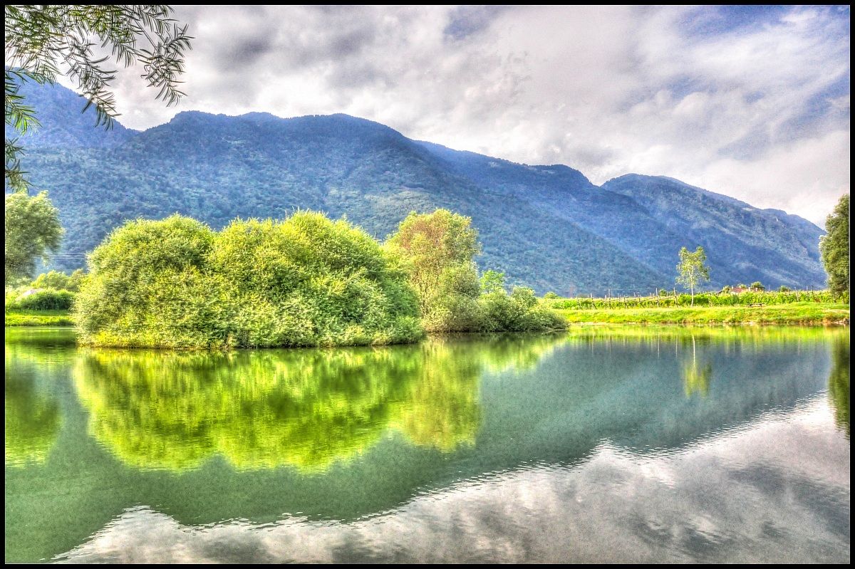 Mountain lake Storo (tn)