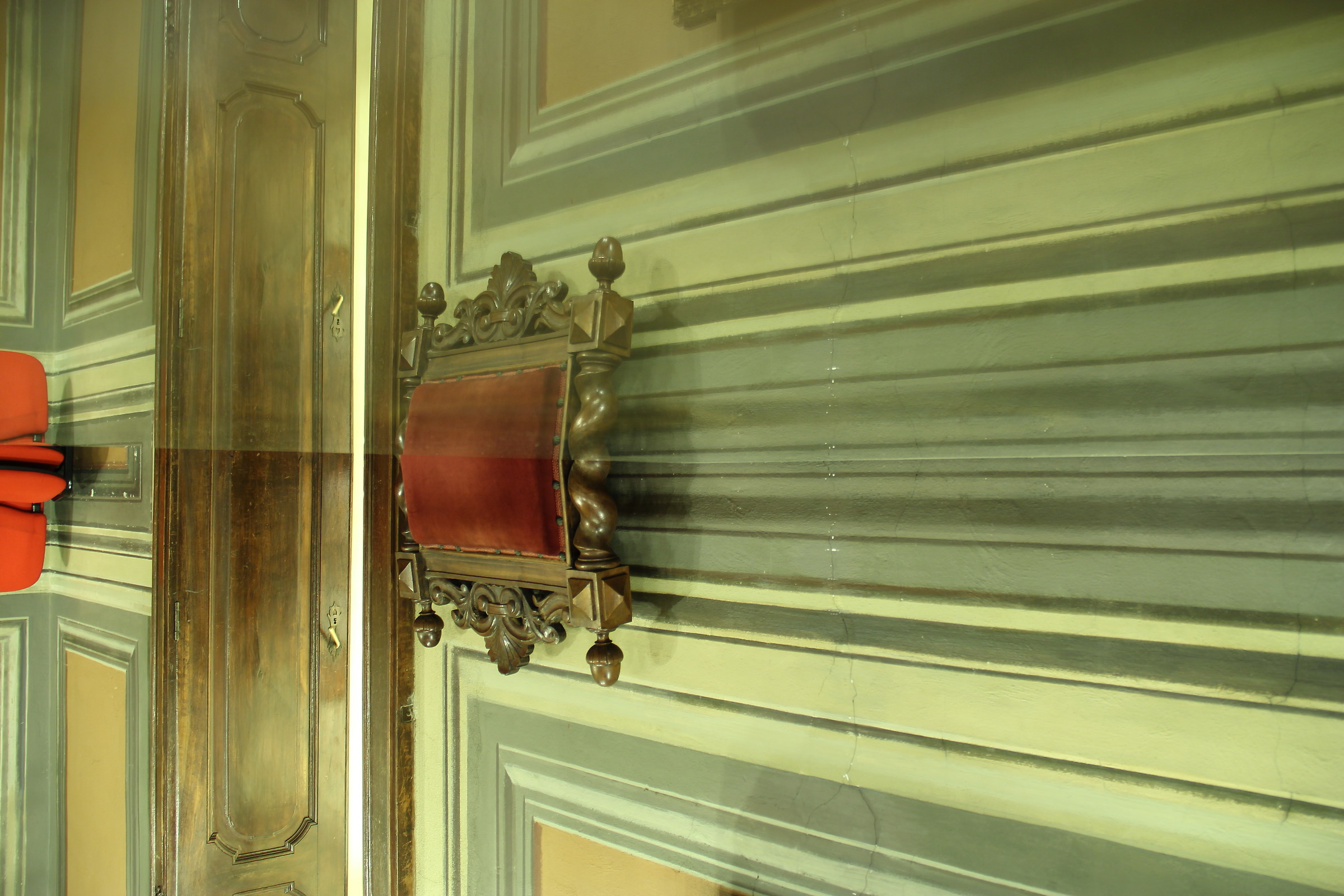 Sopra e sotto? o sotto sopra?