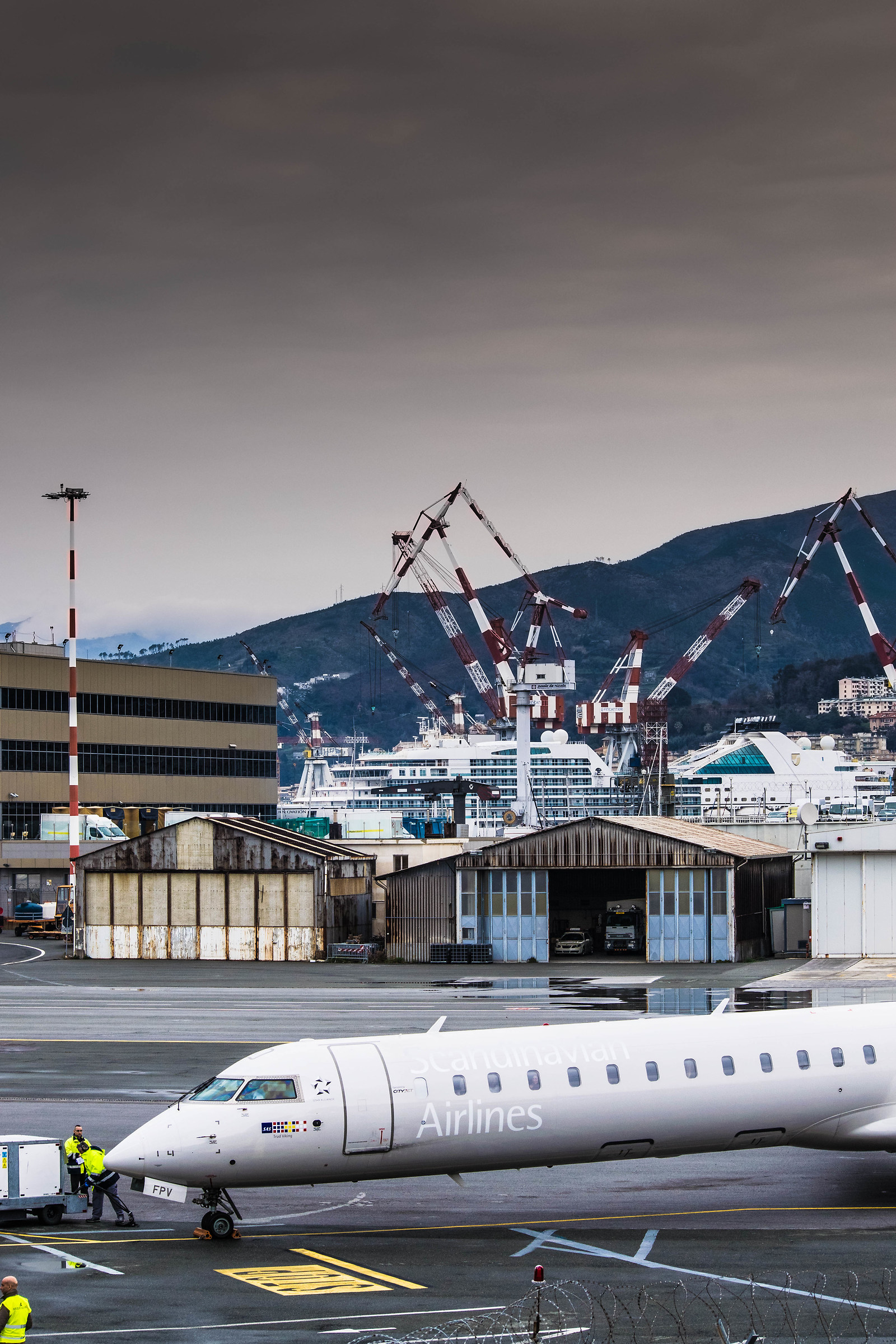 SAS crj 900 first flight goa/limj