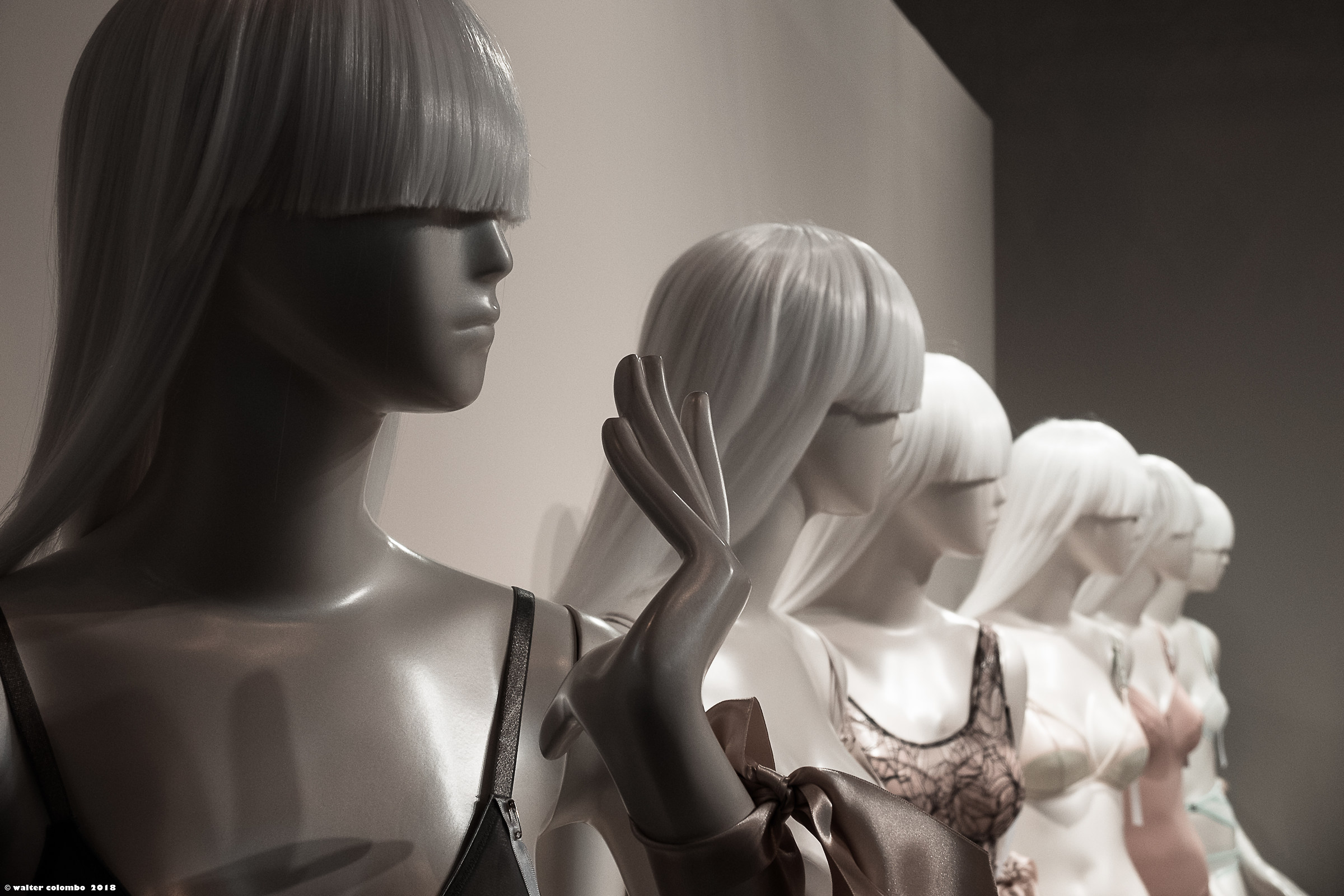 Vanity Essence / Virtual Beauty