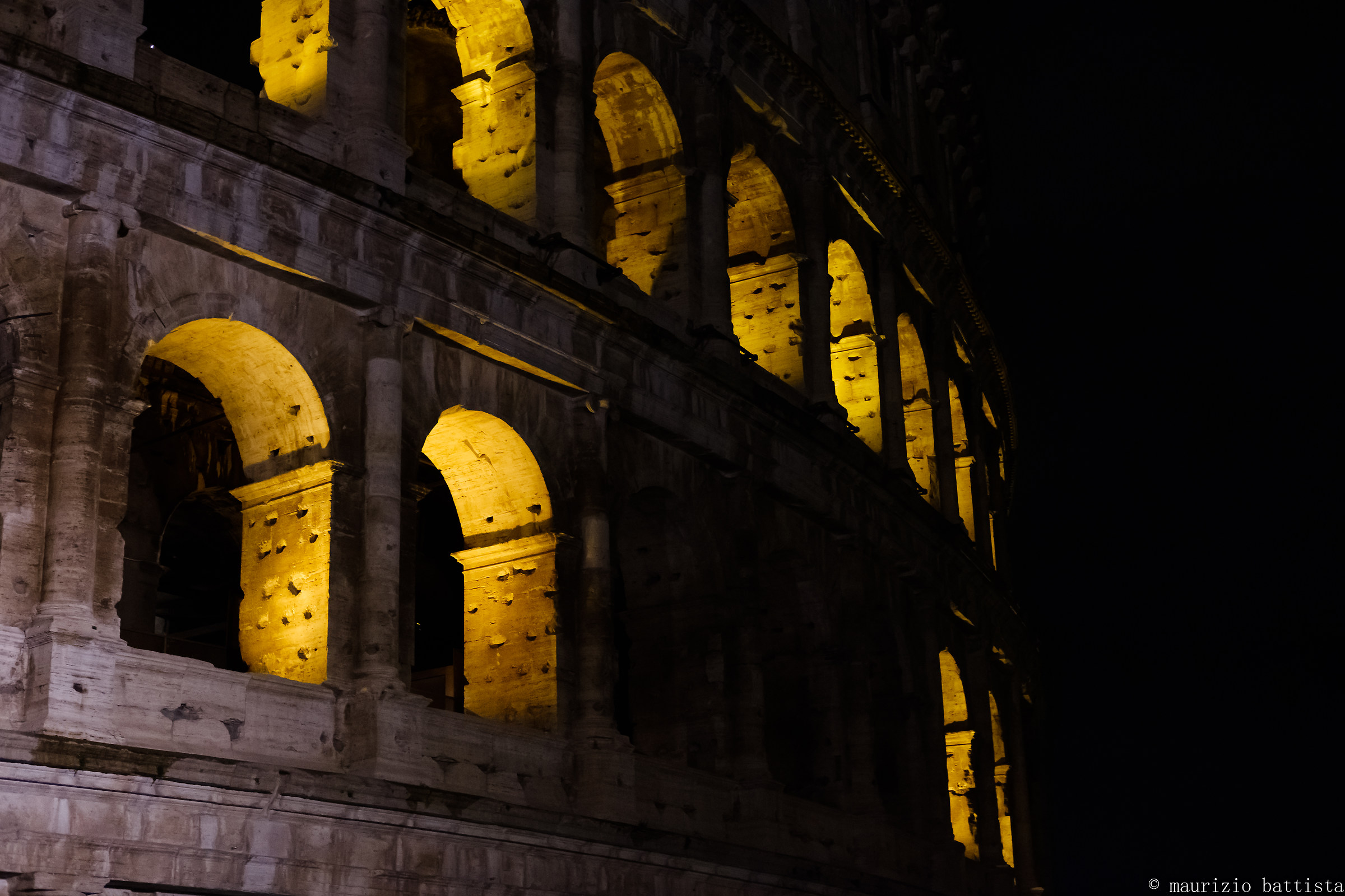 Colosseo by night 2