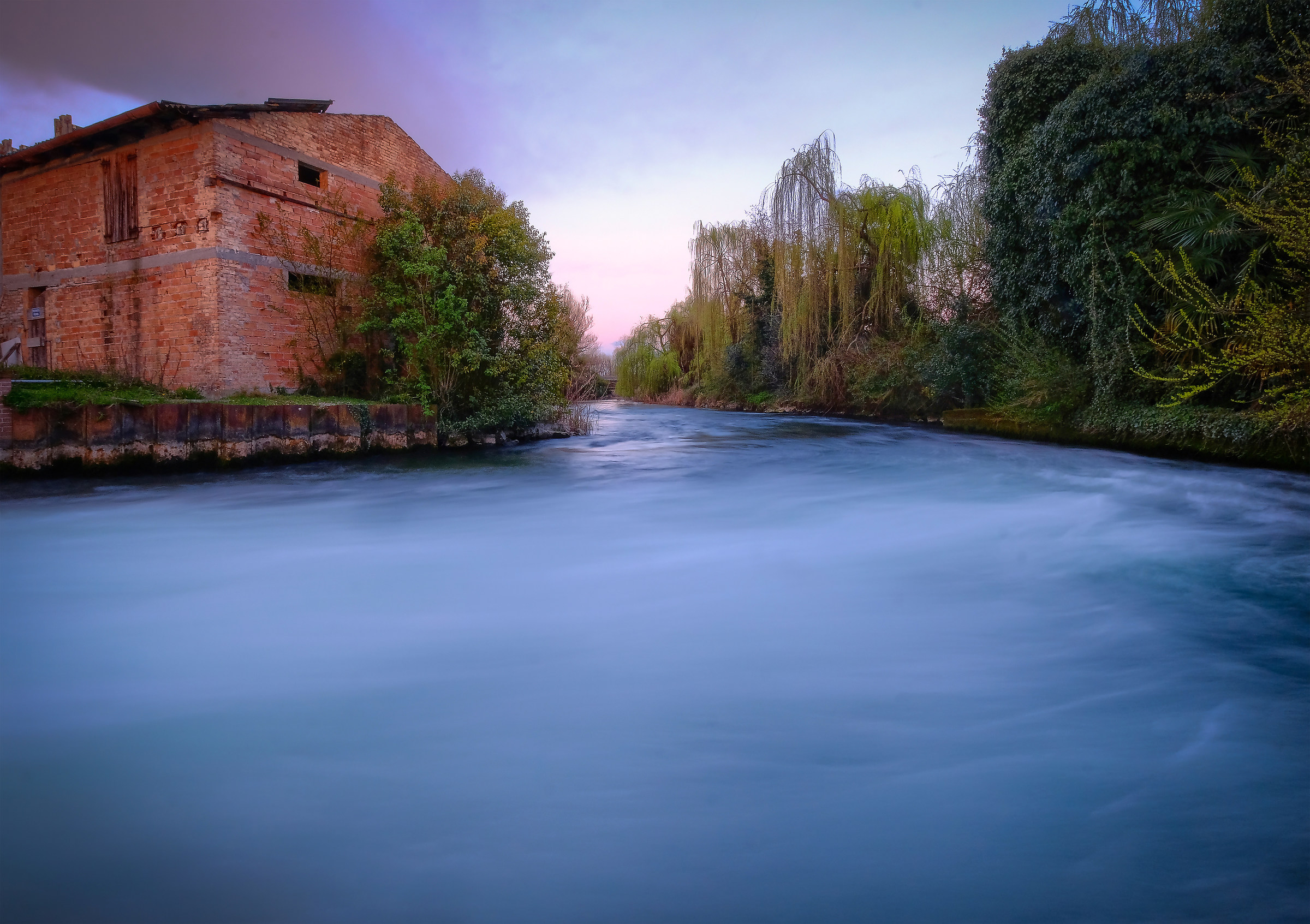 Glimpses of the river Sile