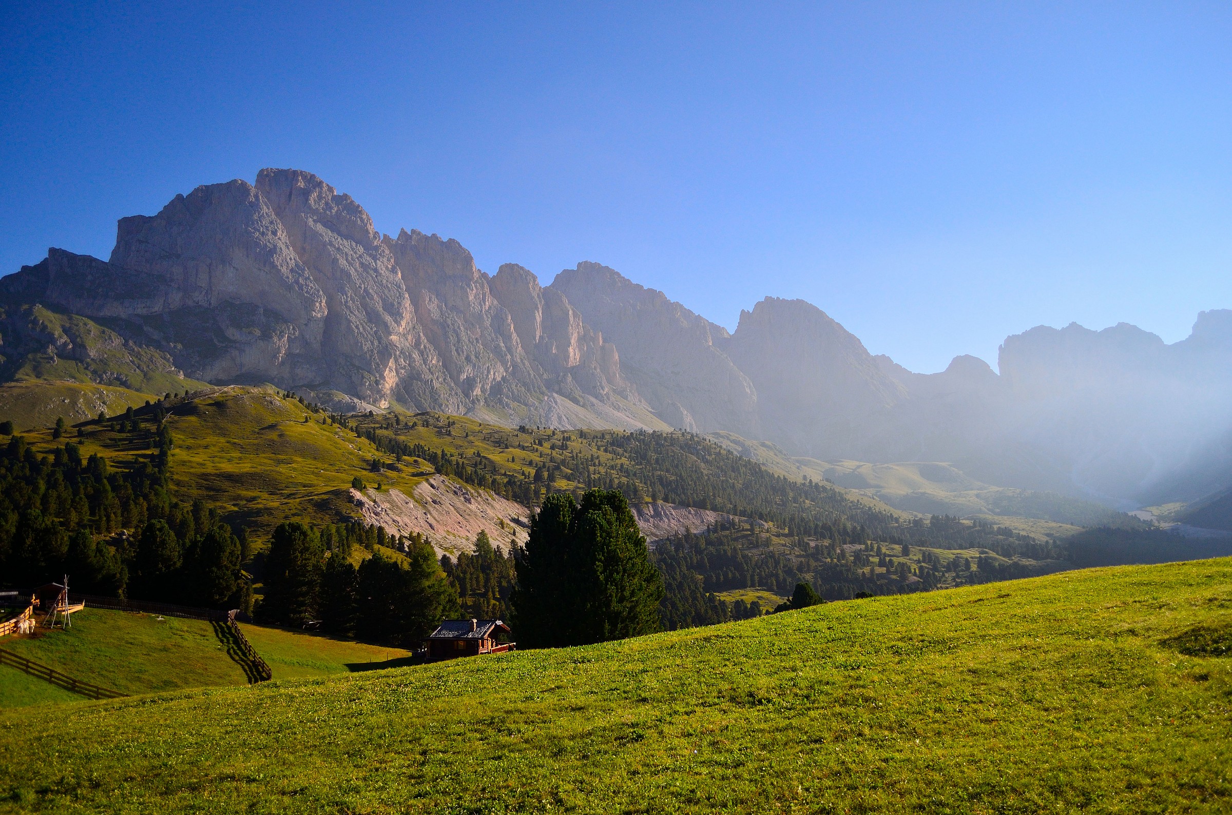 Prime luci sulle Odle