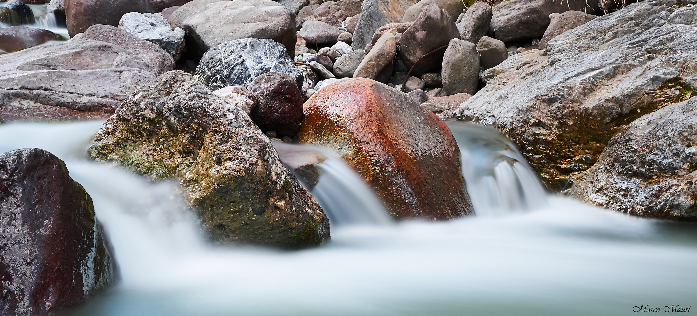 Passeggiando lungo il fiume