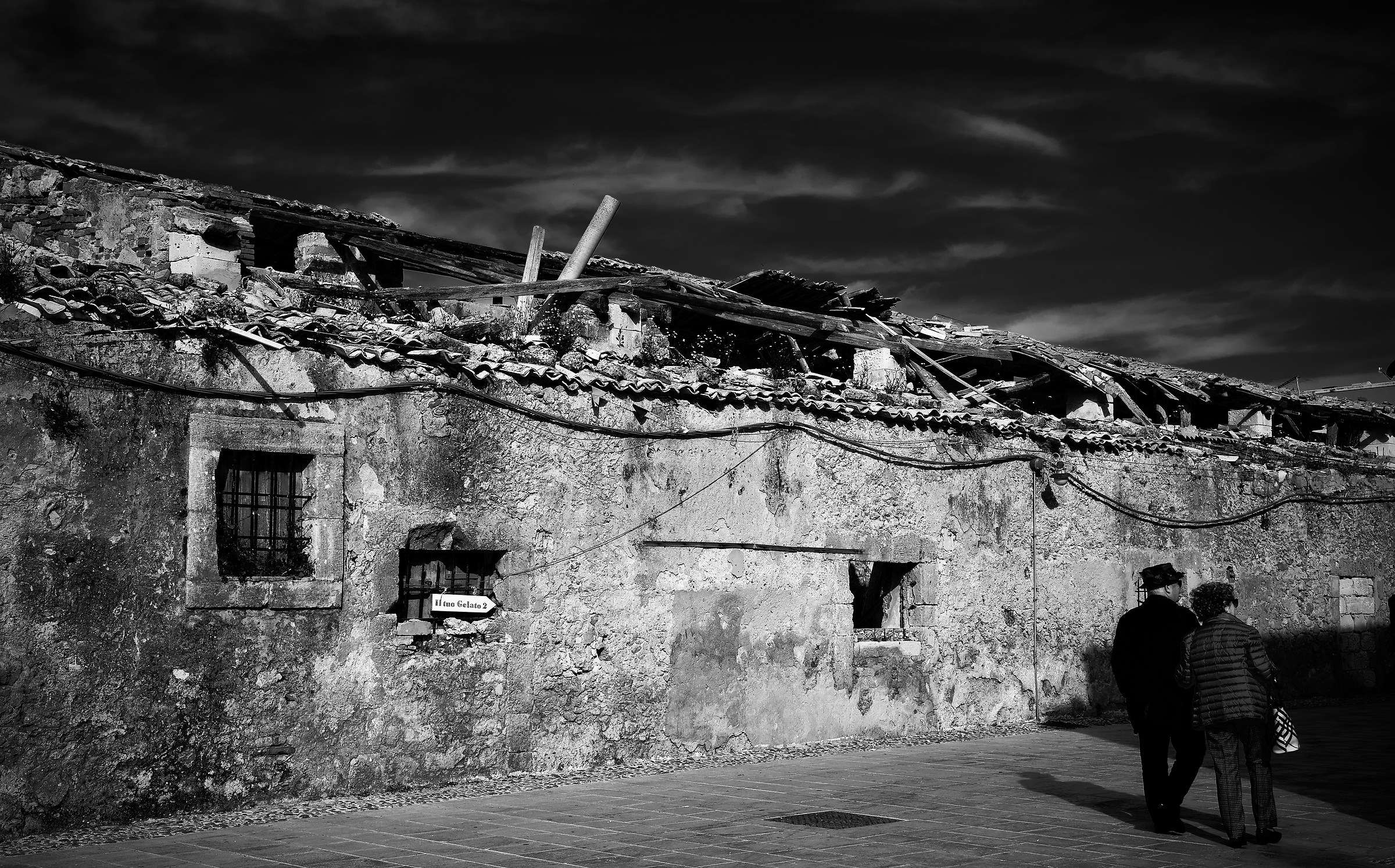 Come. Before it rains