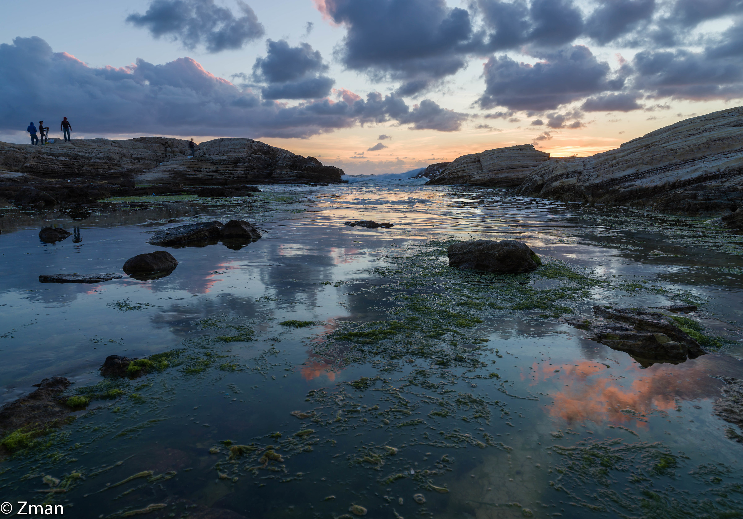 Tramonto a Al Raouche Rocks