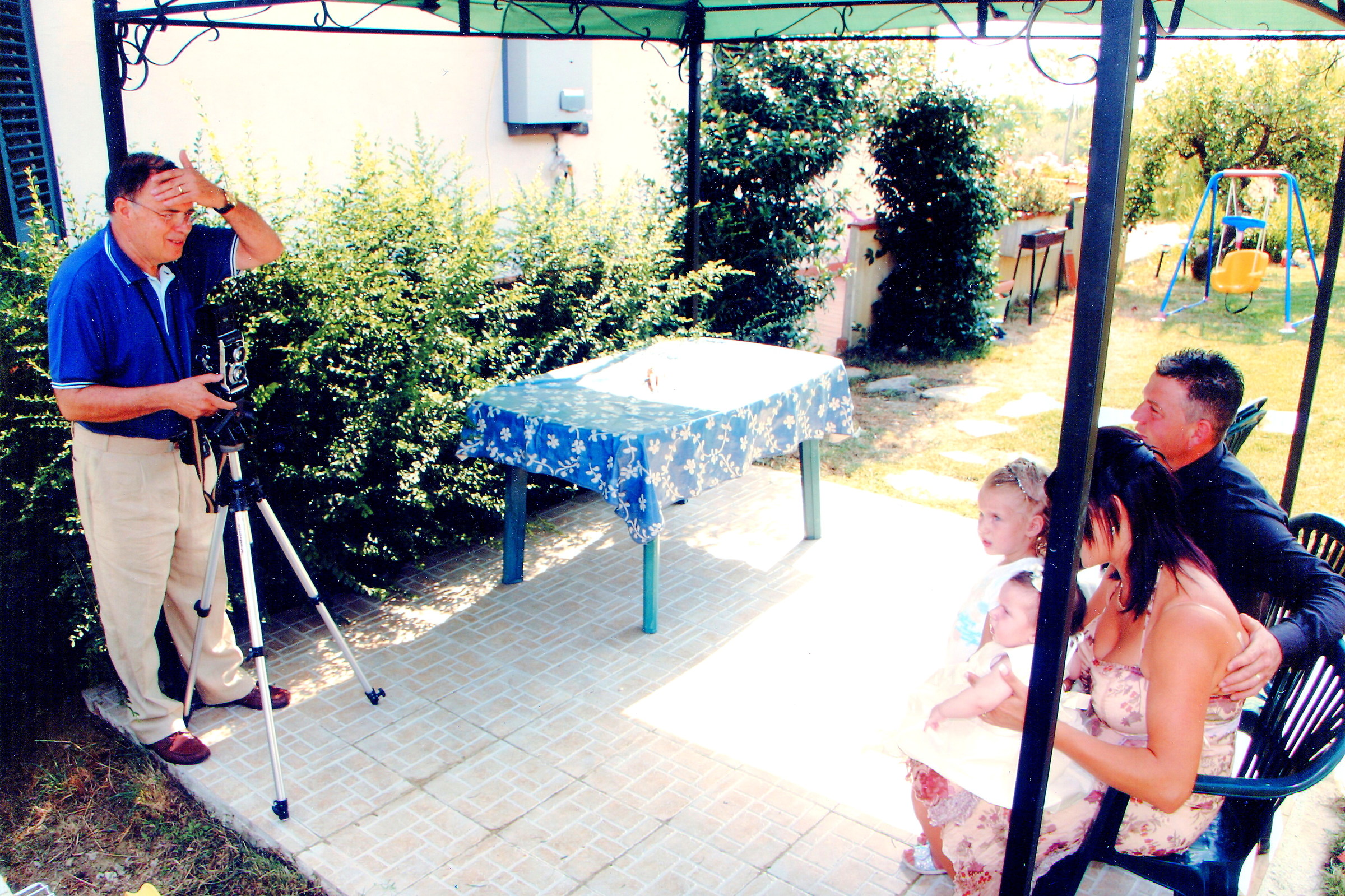 The pose does not convince me!