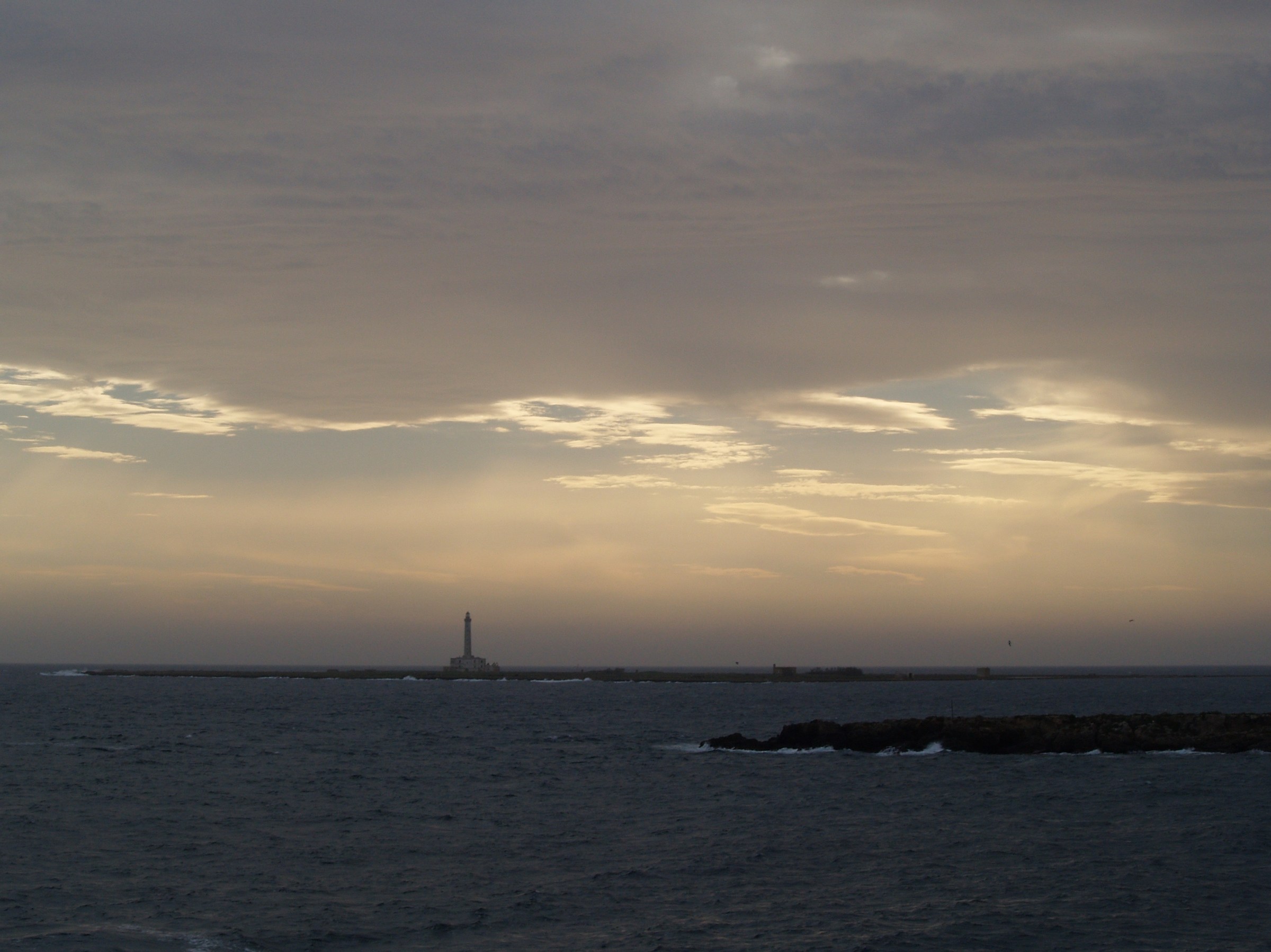 Strong wind to the south