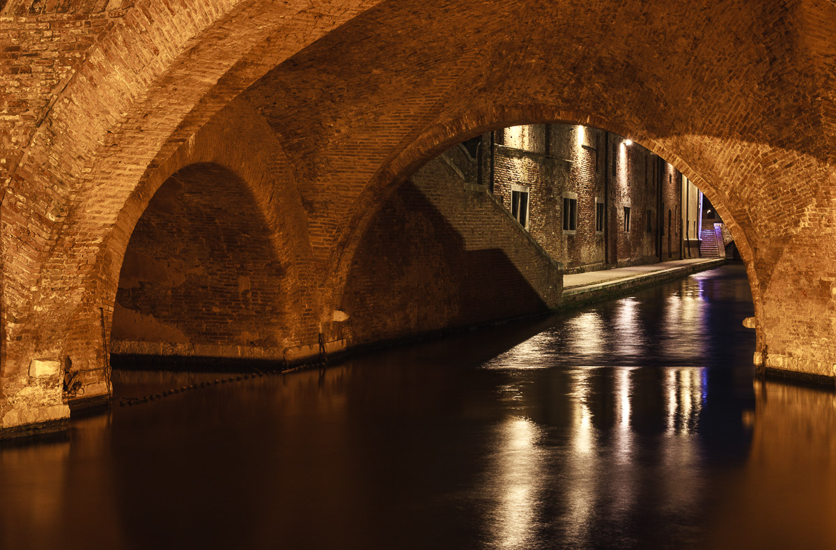 Under the bridges of Comacchio ...