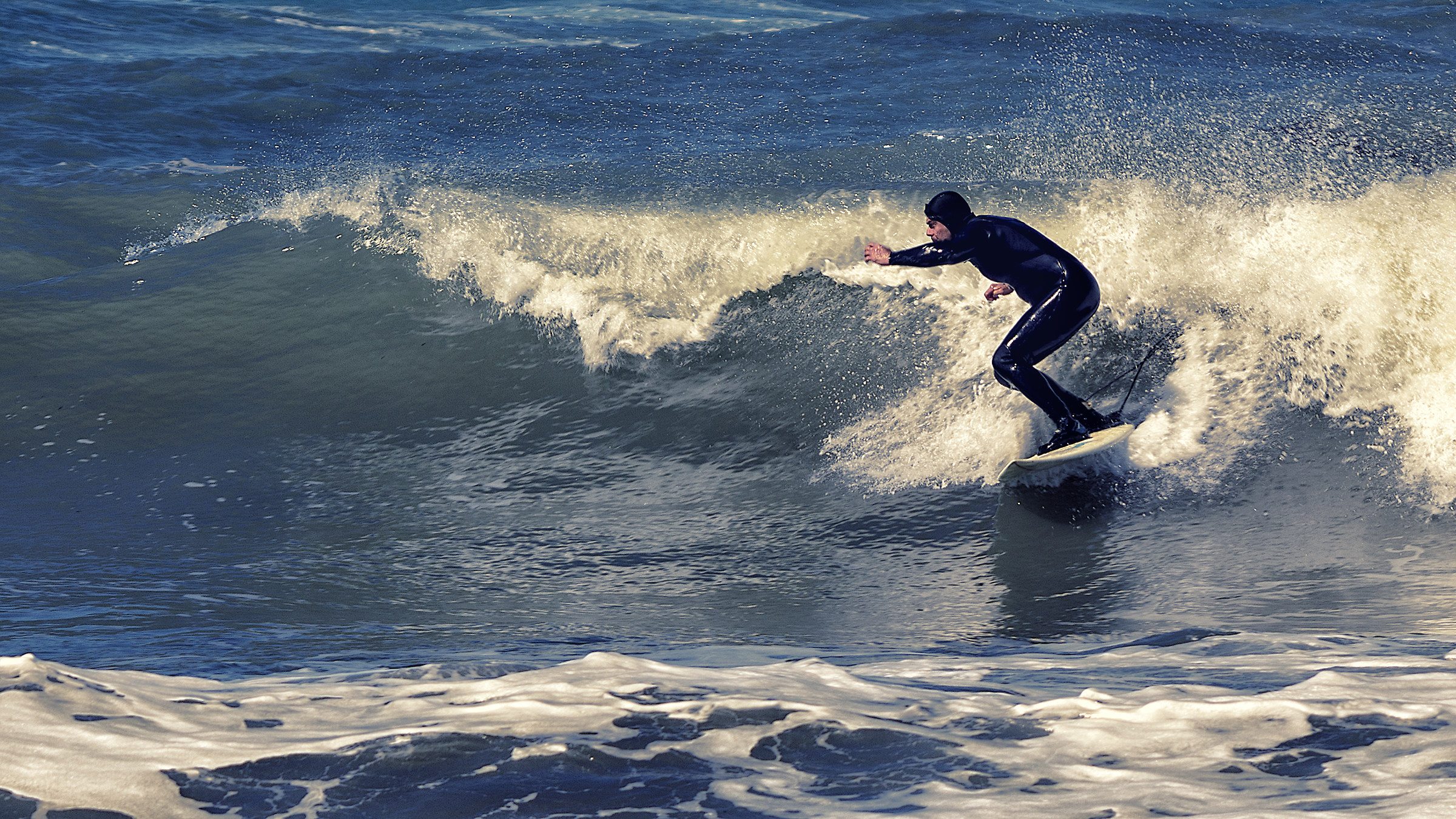 Surfing in Chiavari