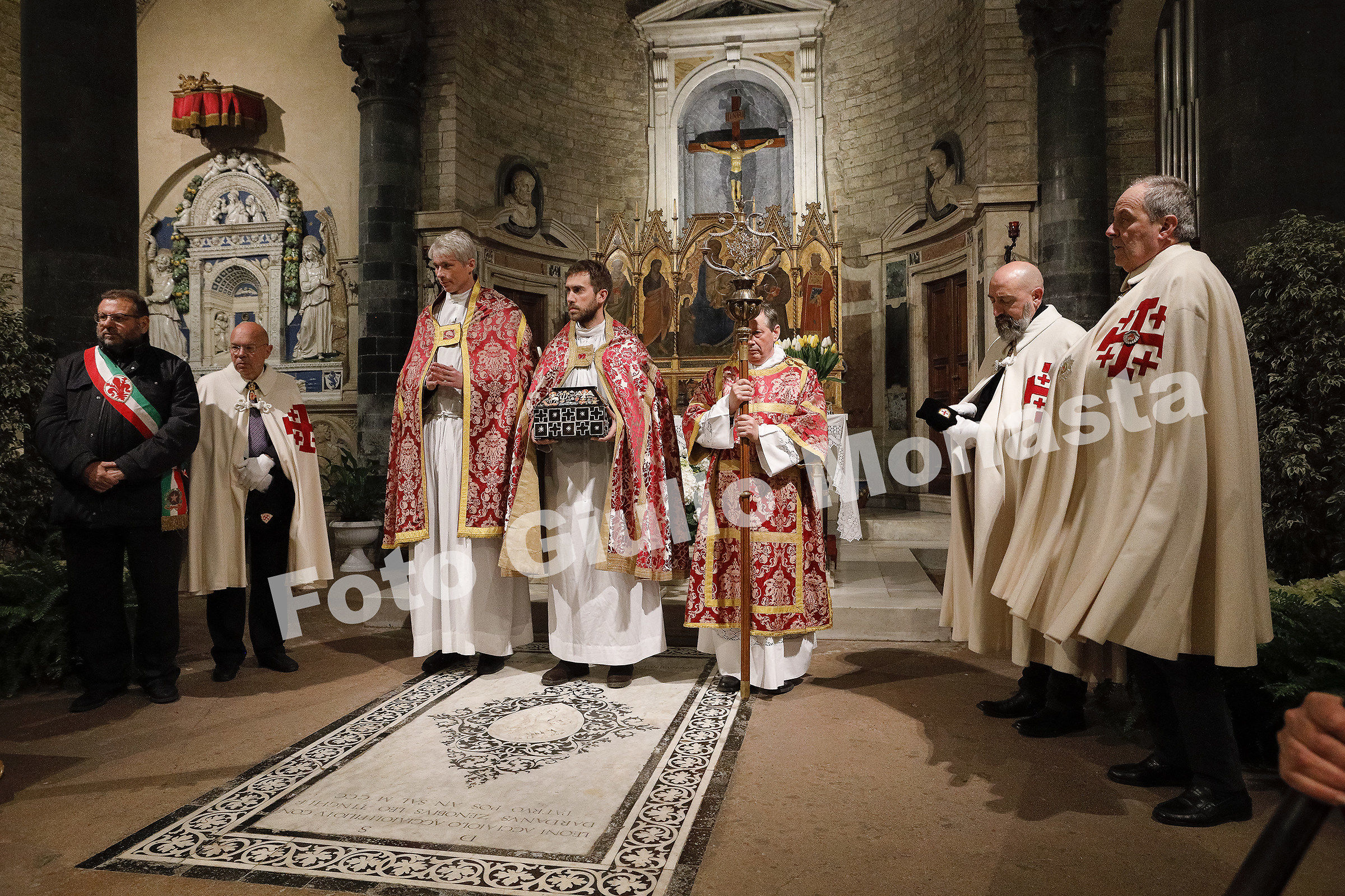 Church of the Holy Apostles in Florence-the stones of Sant