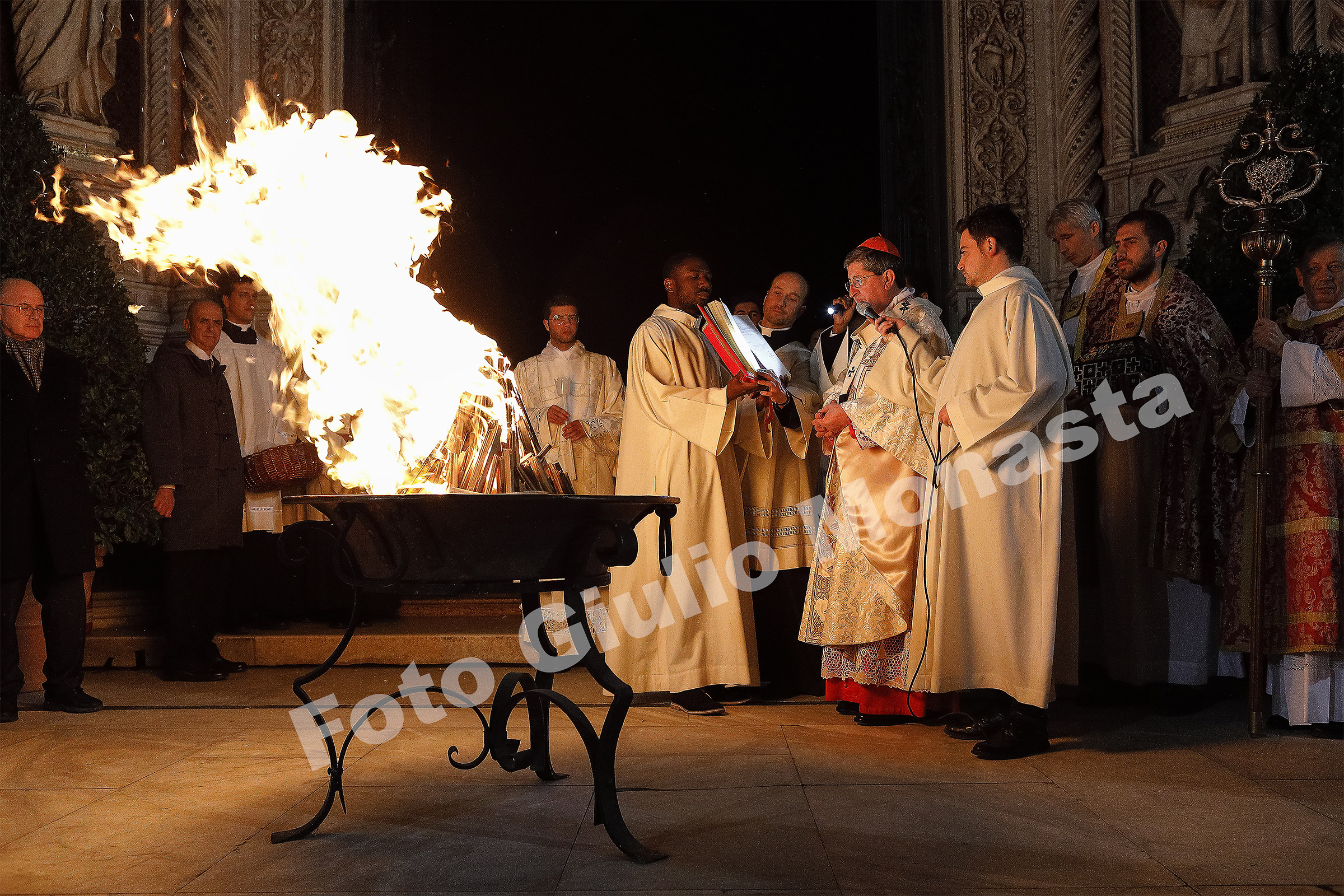 Accensione del Fuoco Sacro
