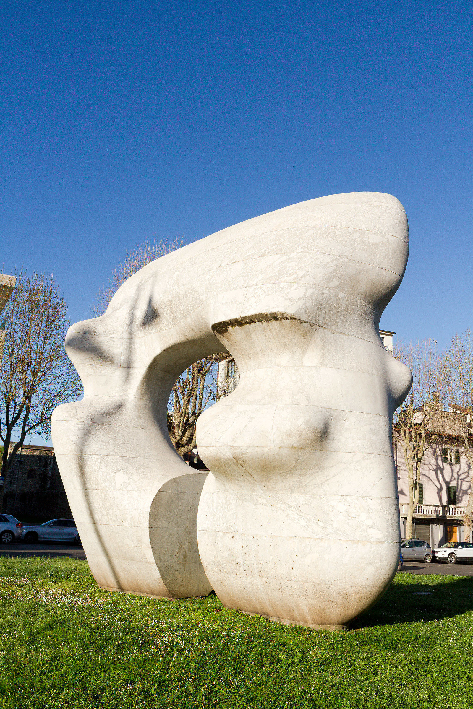Forma Squadrata con Taglio - Henry Moore