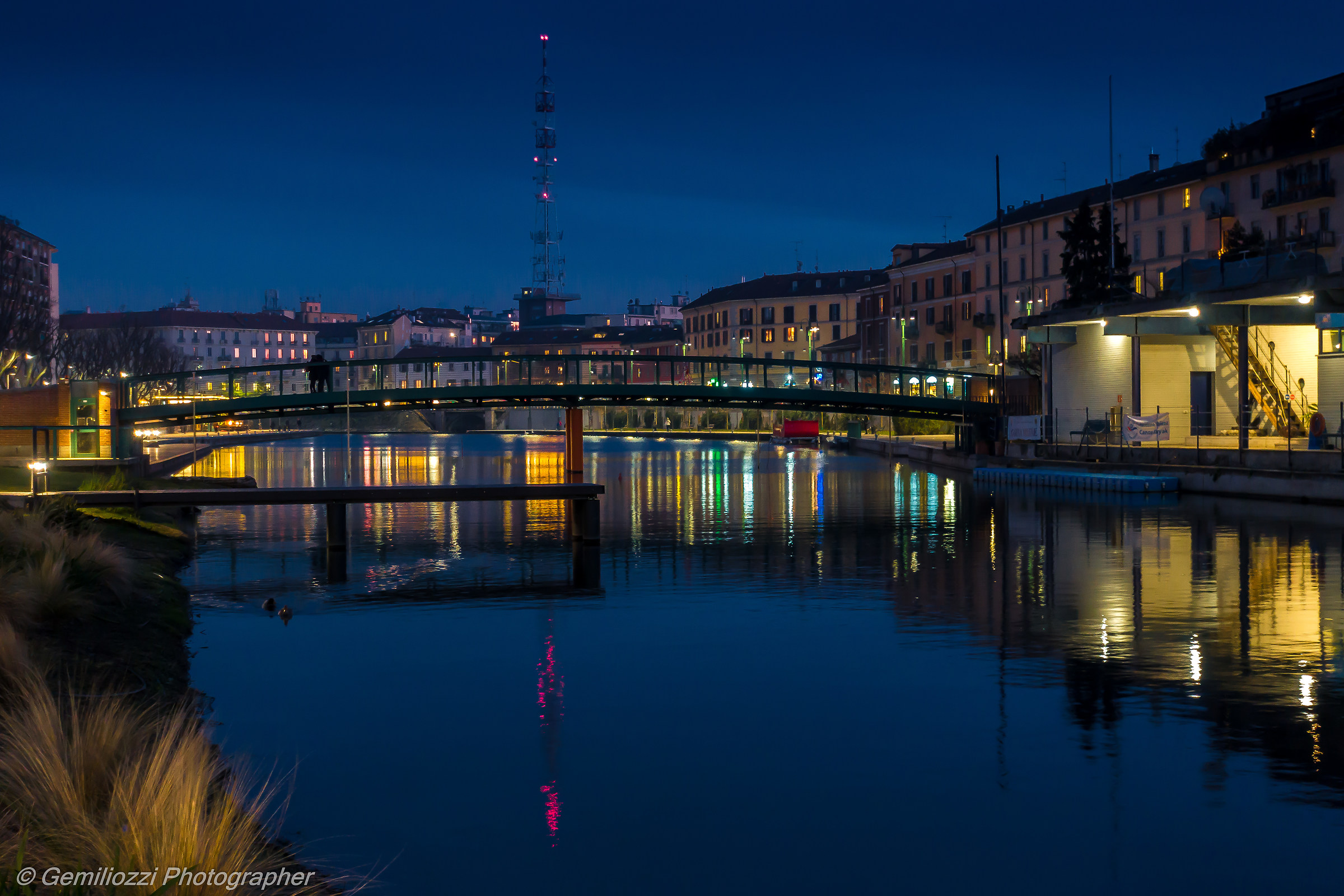 Alzaia Naviglio Grande Milano