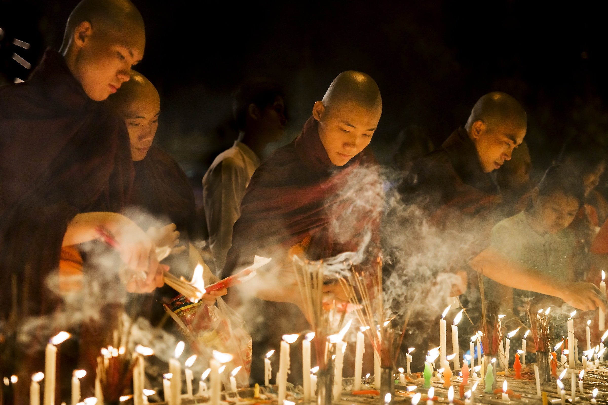 Monaci alla Pagoda d'oro