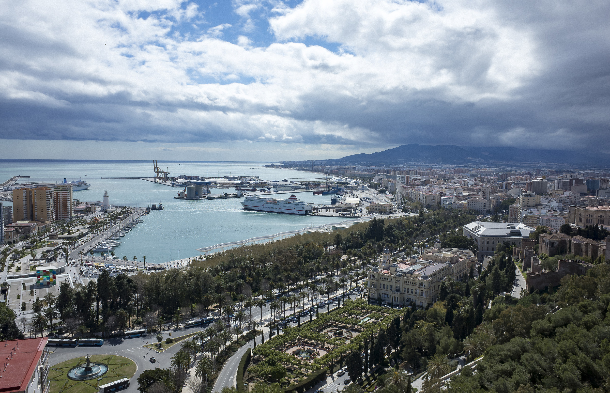 malaga porto dall'alto