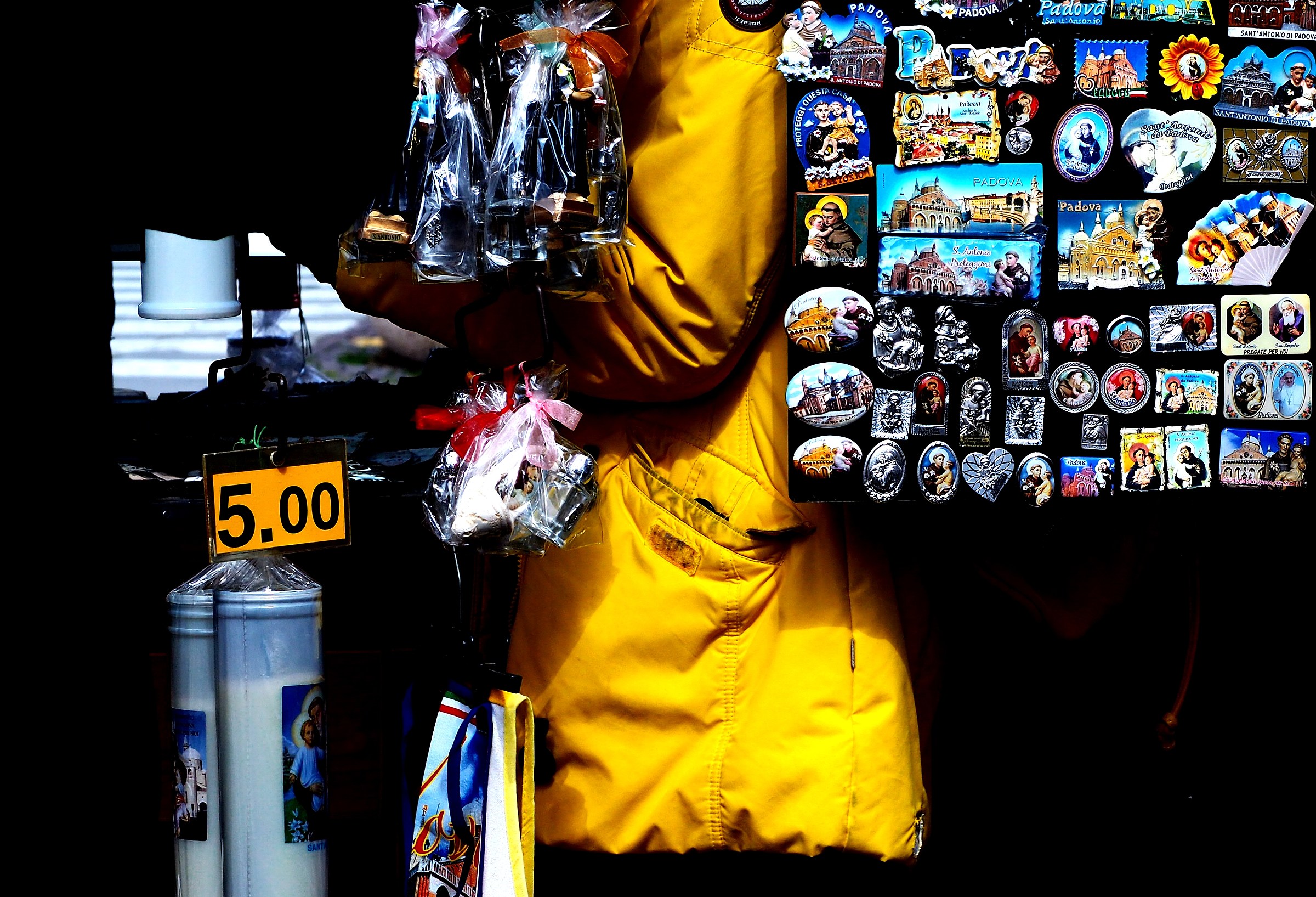 What do you say is worth 5 euros?