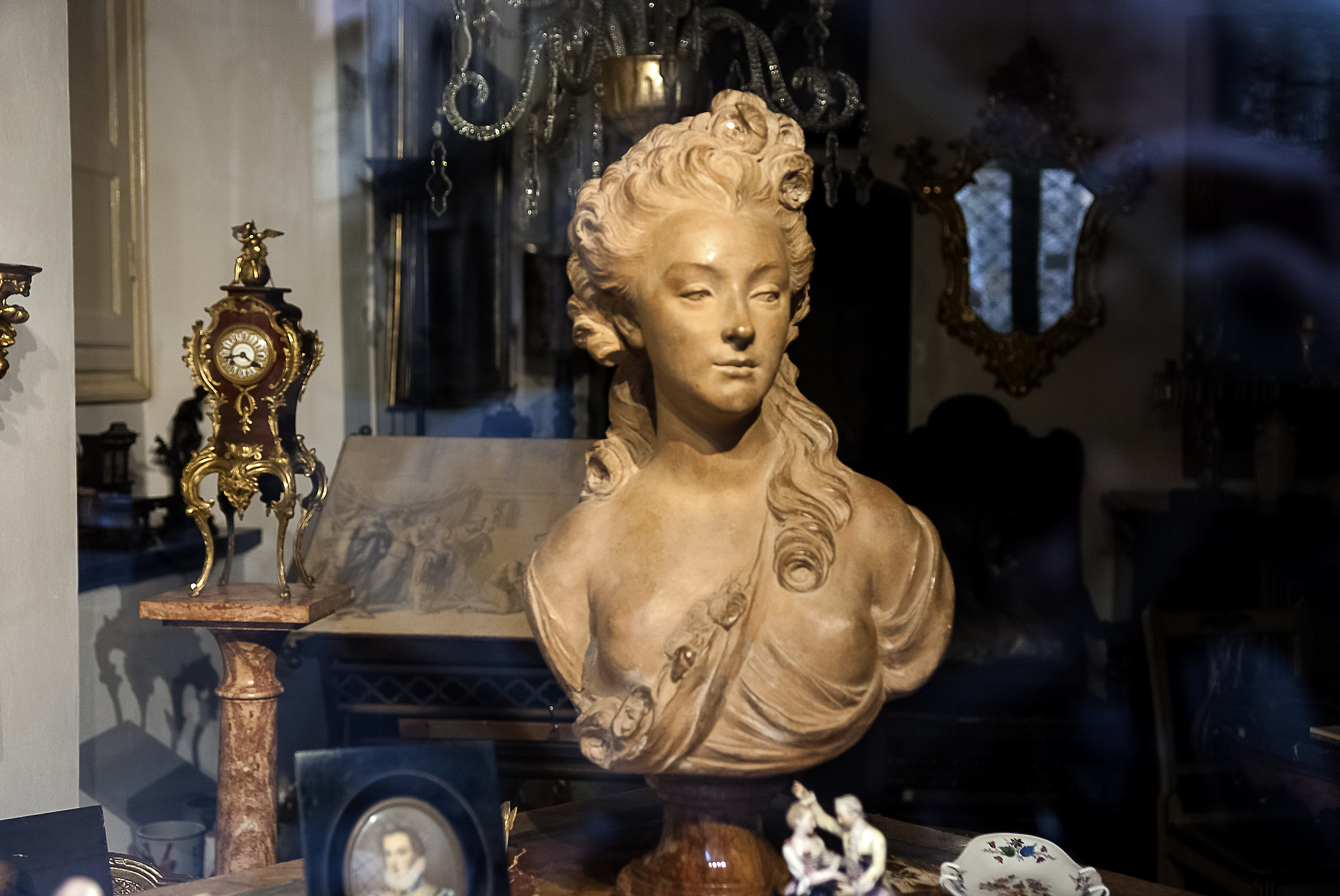 BUST OF LADY