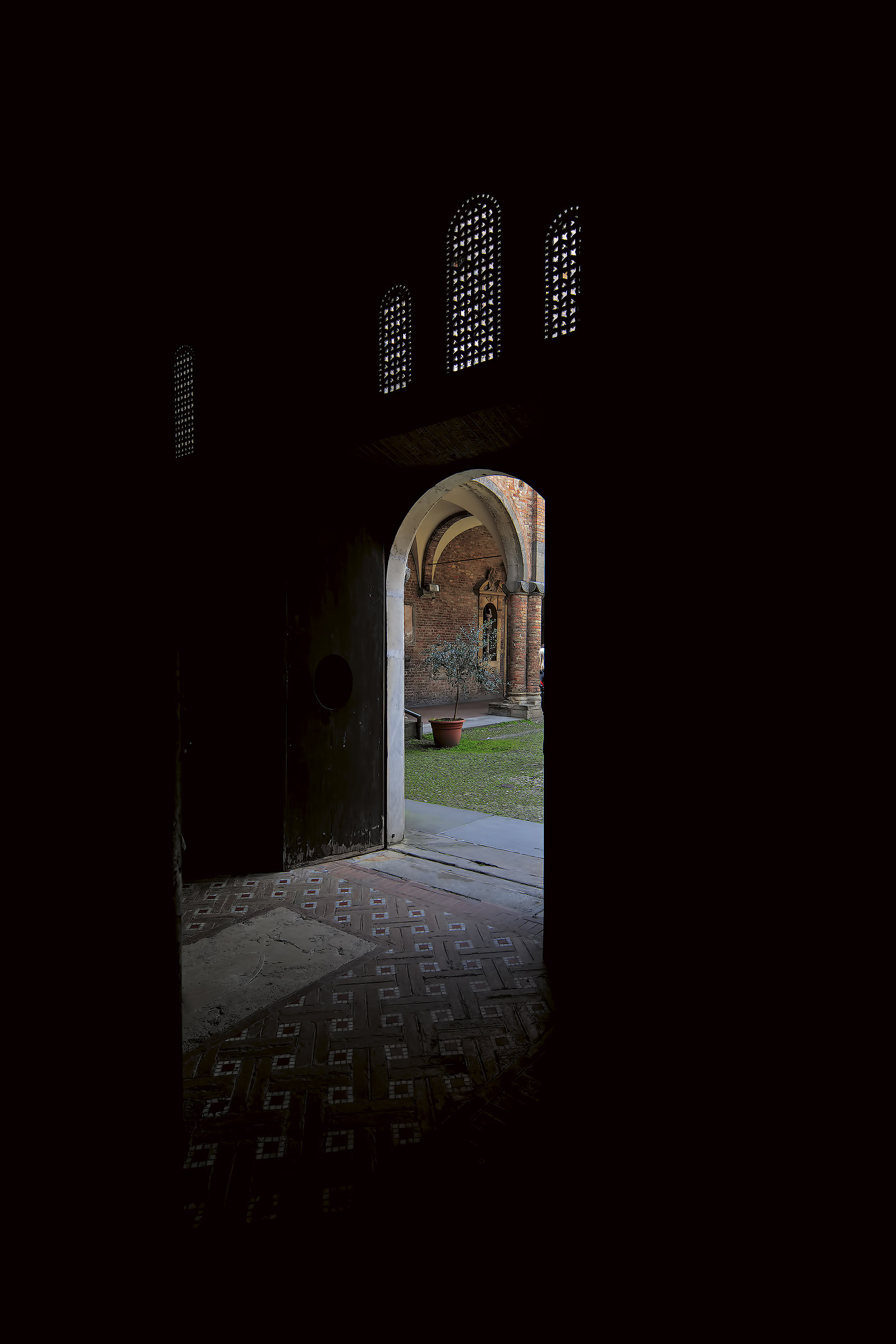Interno Basilica Santo Stefano