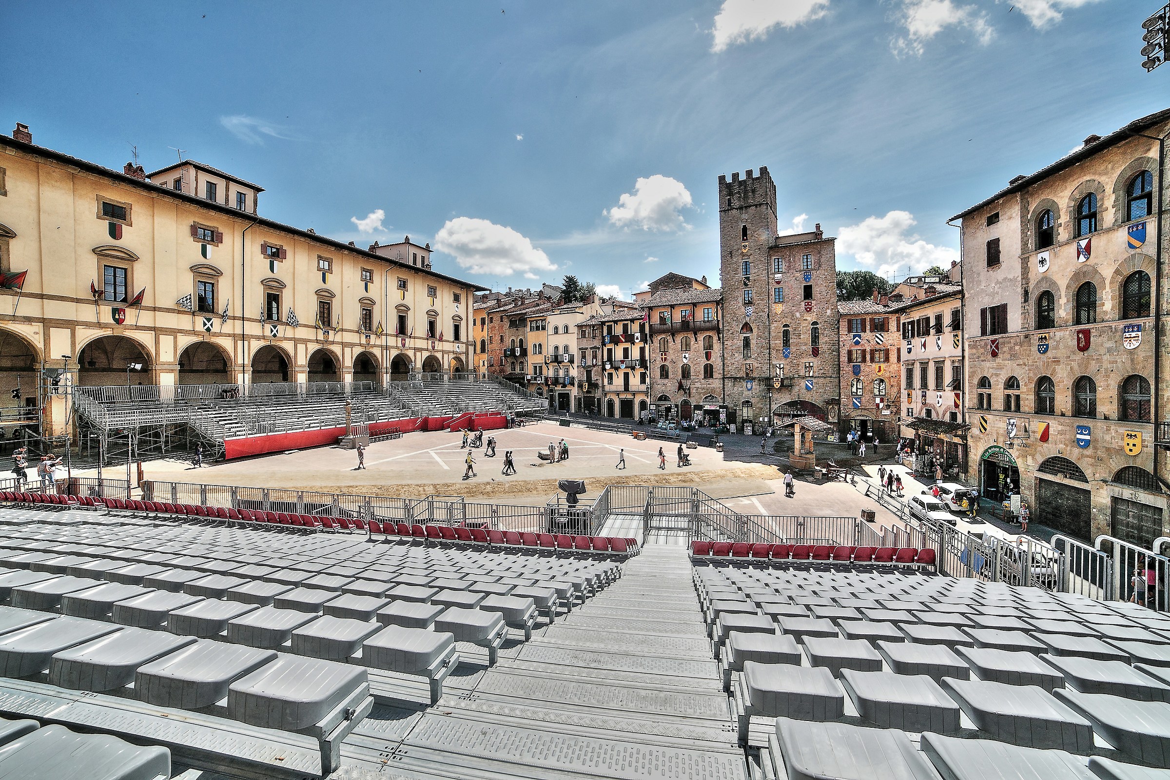 Piazza Grande sta aspettando
