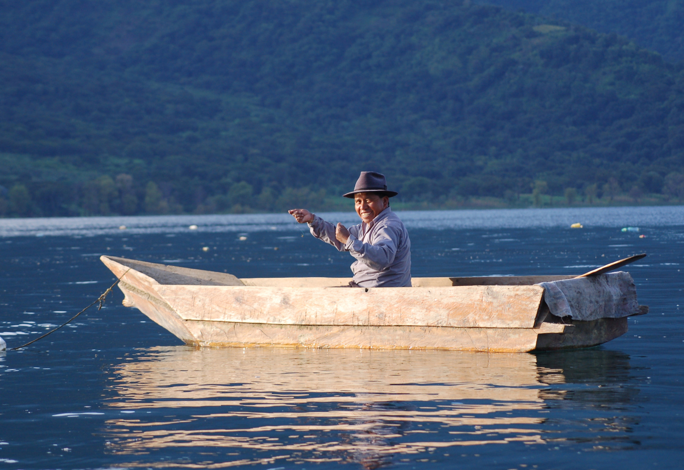 Pesca sul lago Atitlan