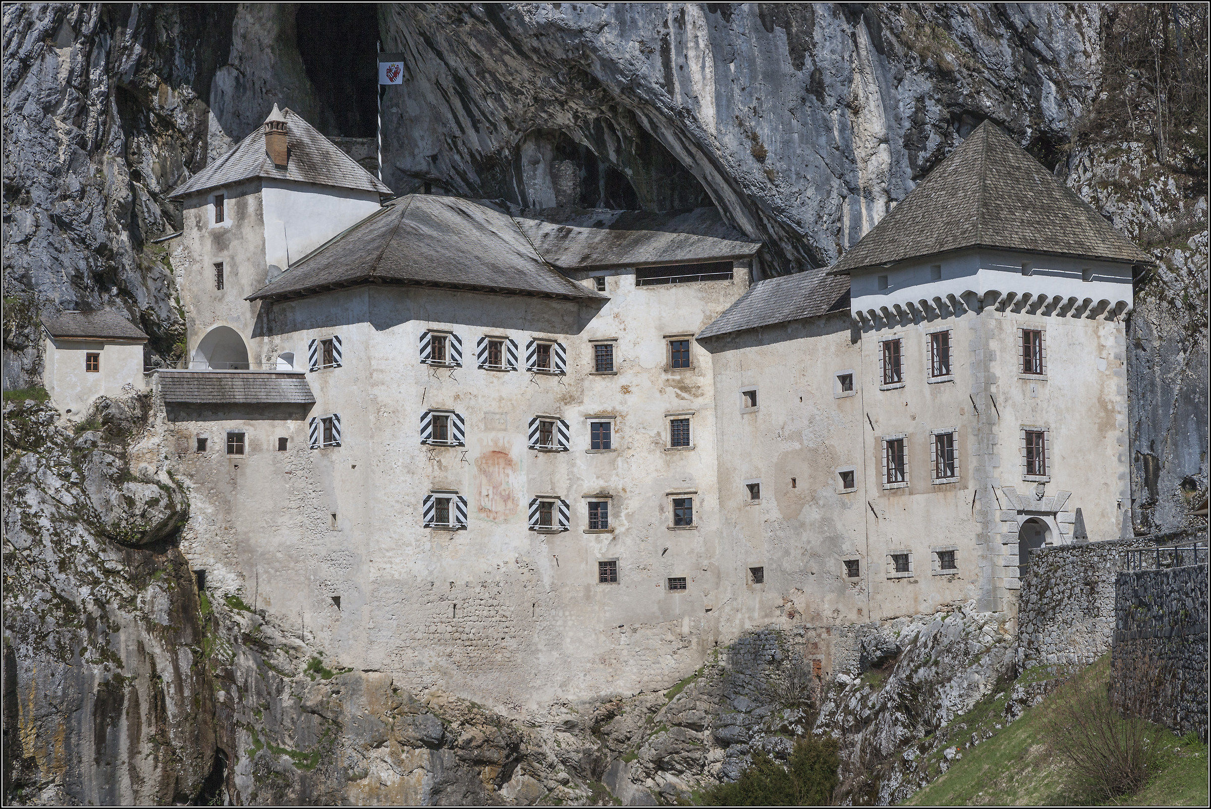 castello di Predjama