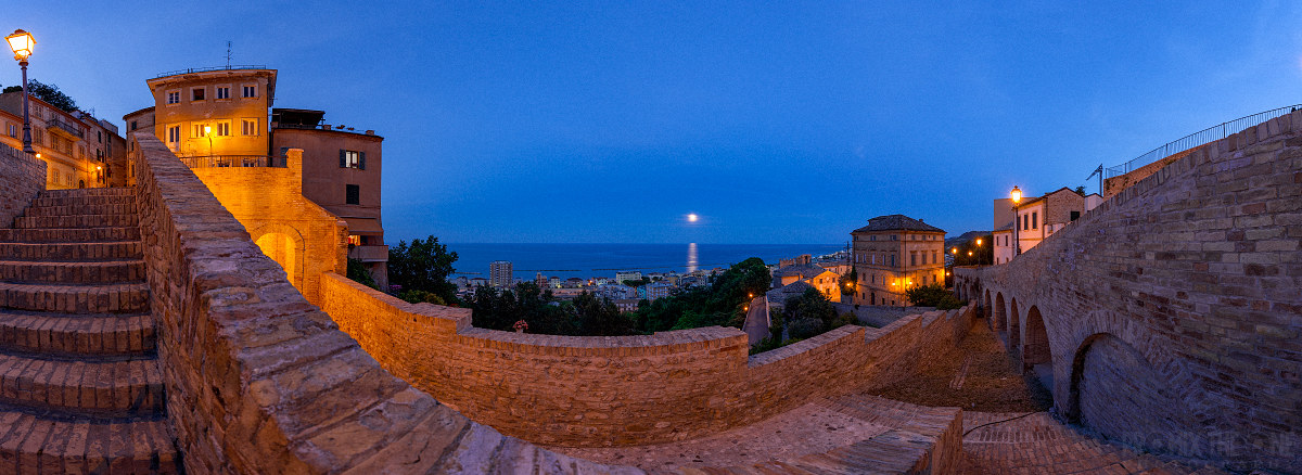 Grottammare-Glimpse with full moon