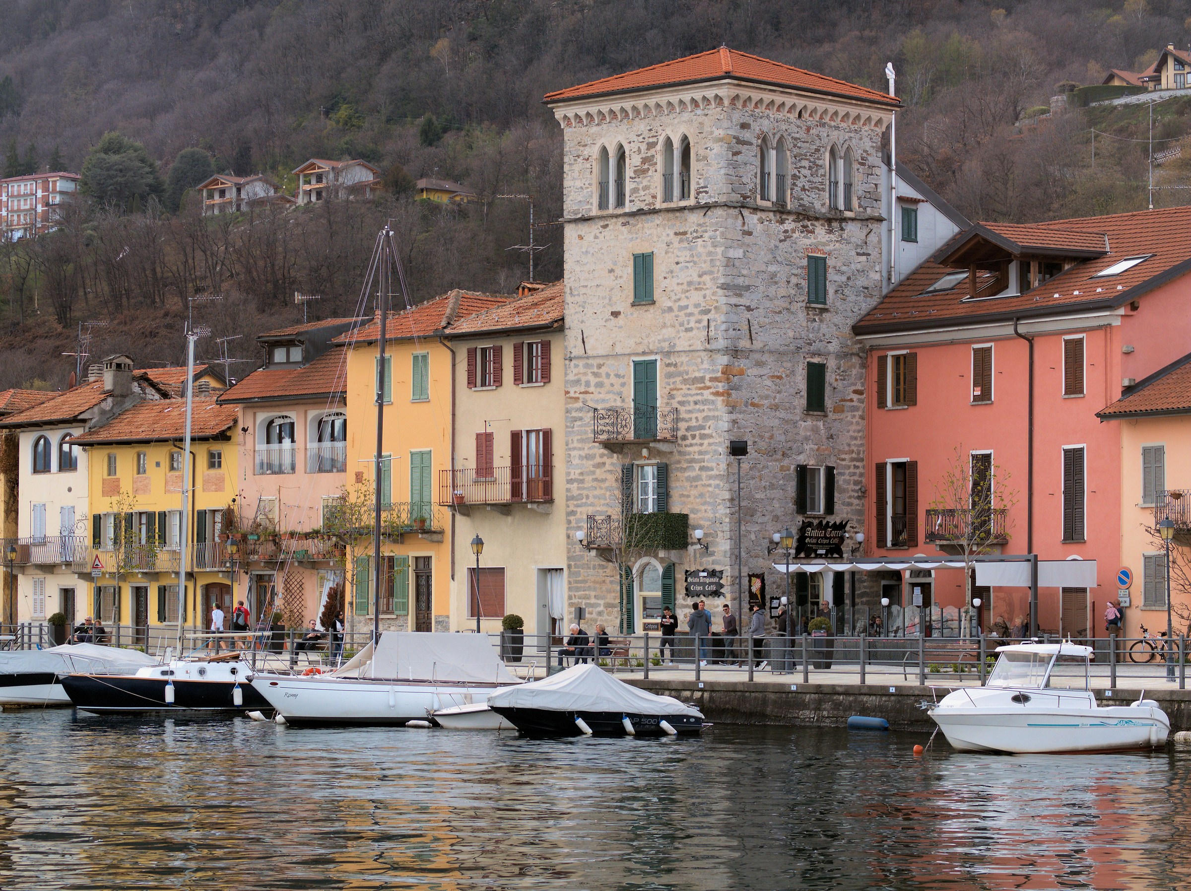 Scorcio di Pella (lago d'Orta)