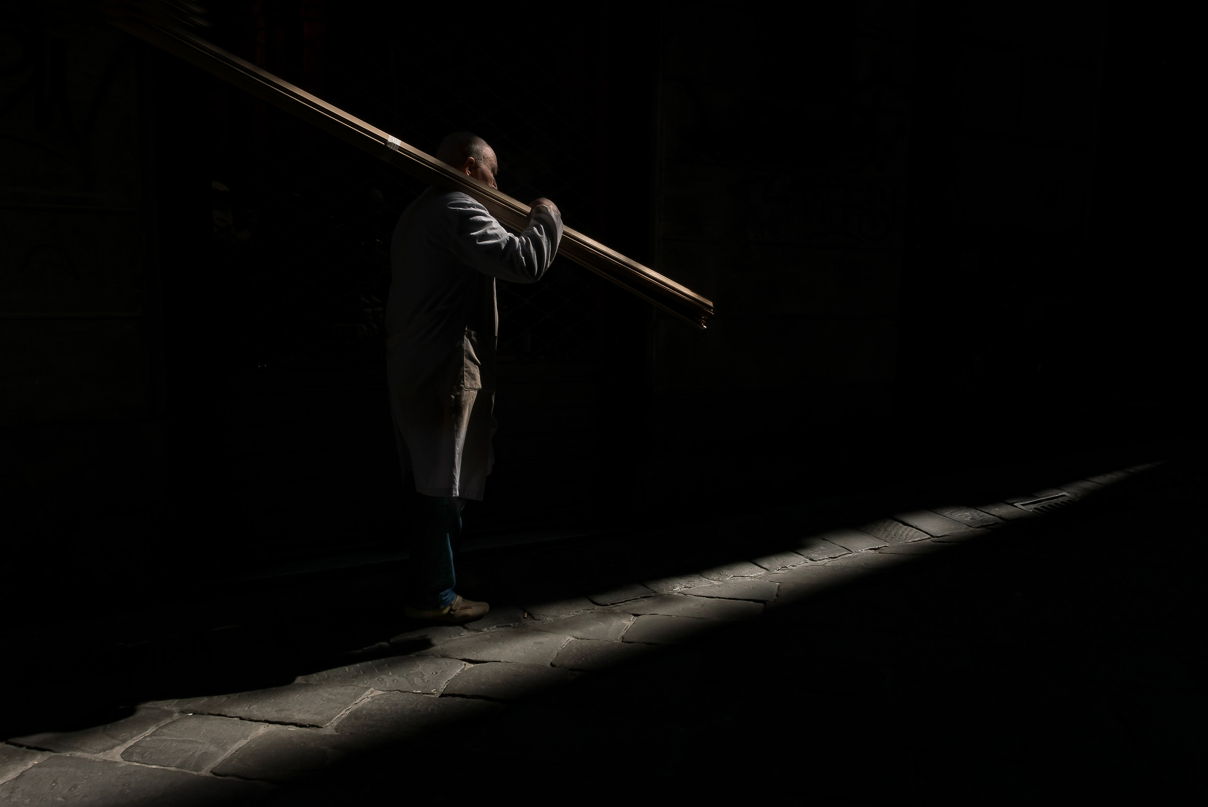 Ray of light in the alleyway