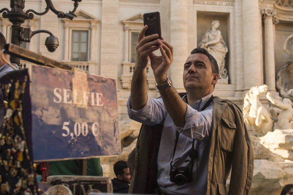 Quanto mi costa sto selfie?