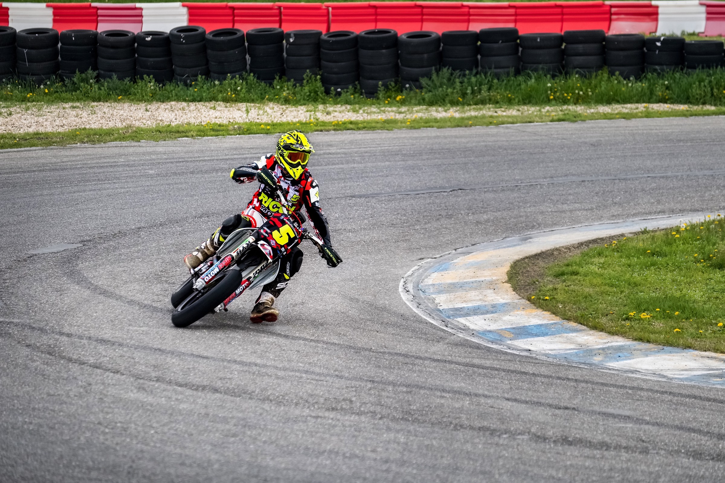 Curve multicolor-Castelletto di Branduzzo