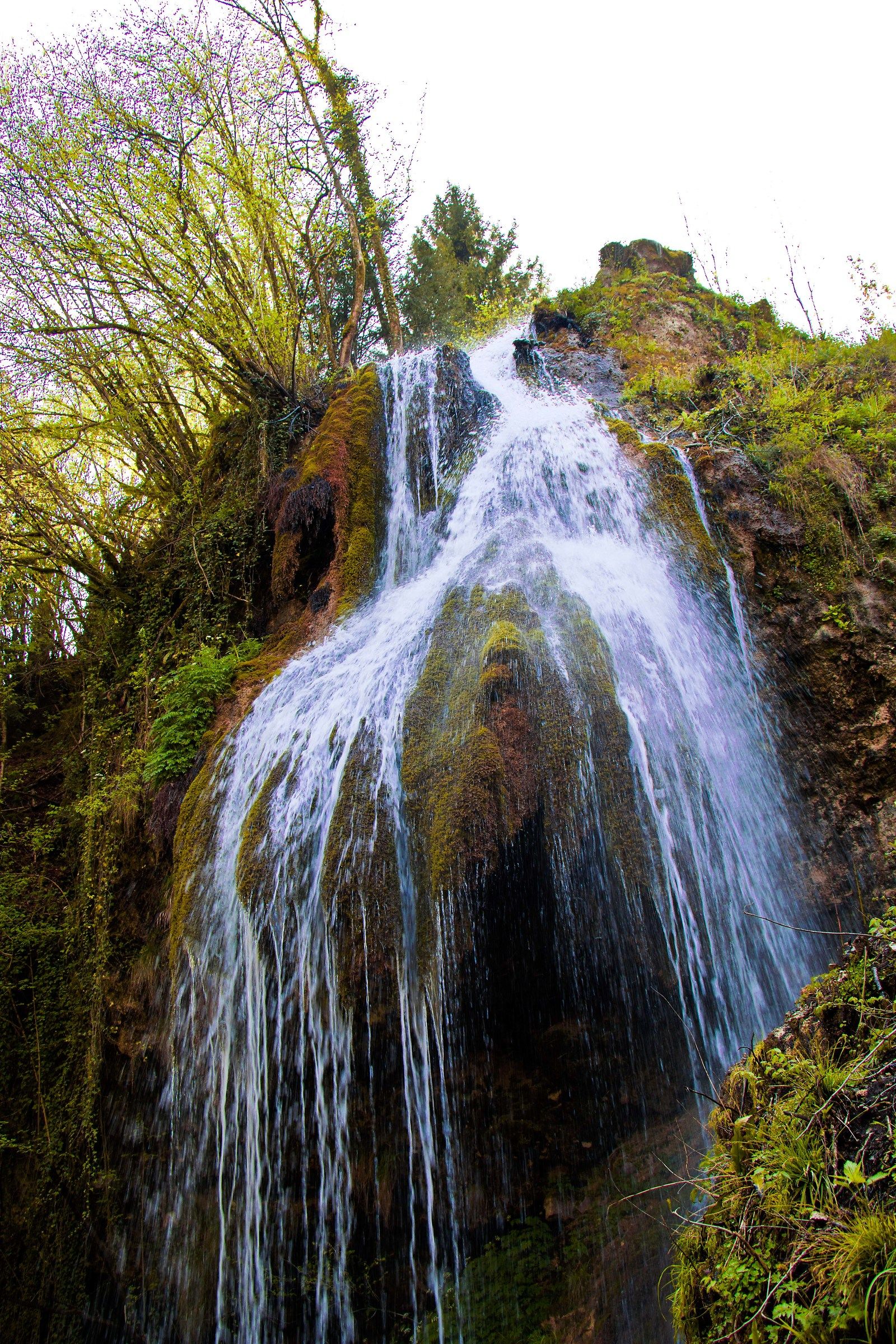Waterfall to Grisly of Bracca, Serina