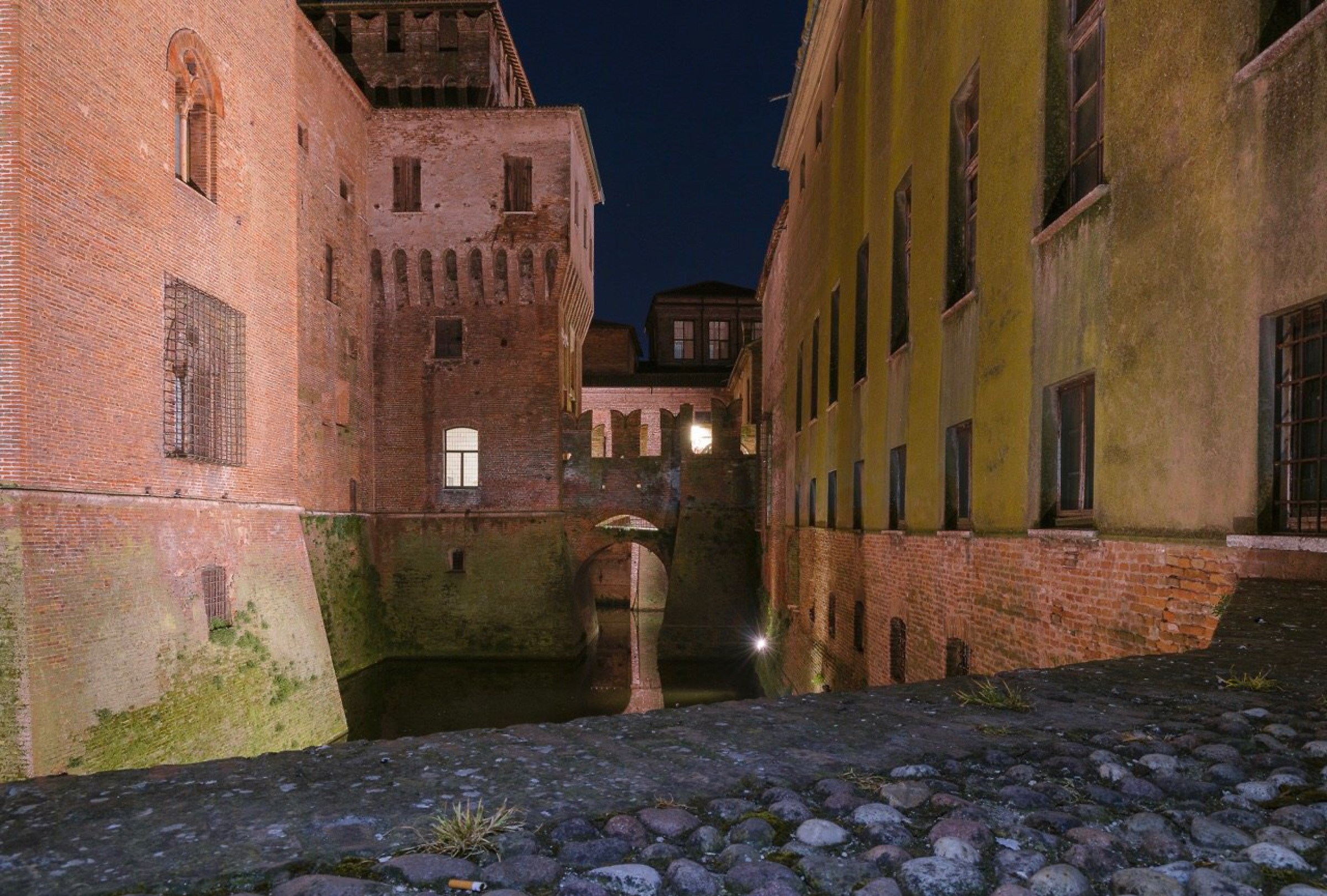 Mantua at night