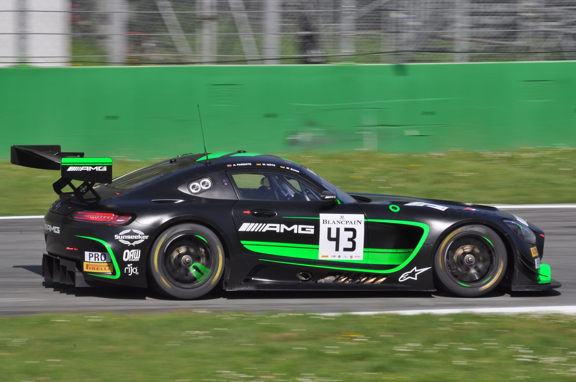 Blancpain GT Series - Strakka Racing - Mercedes AMG GT3