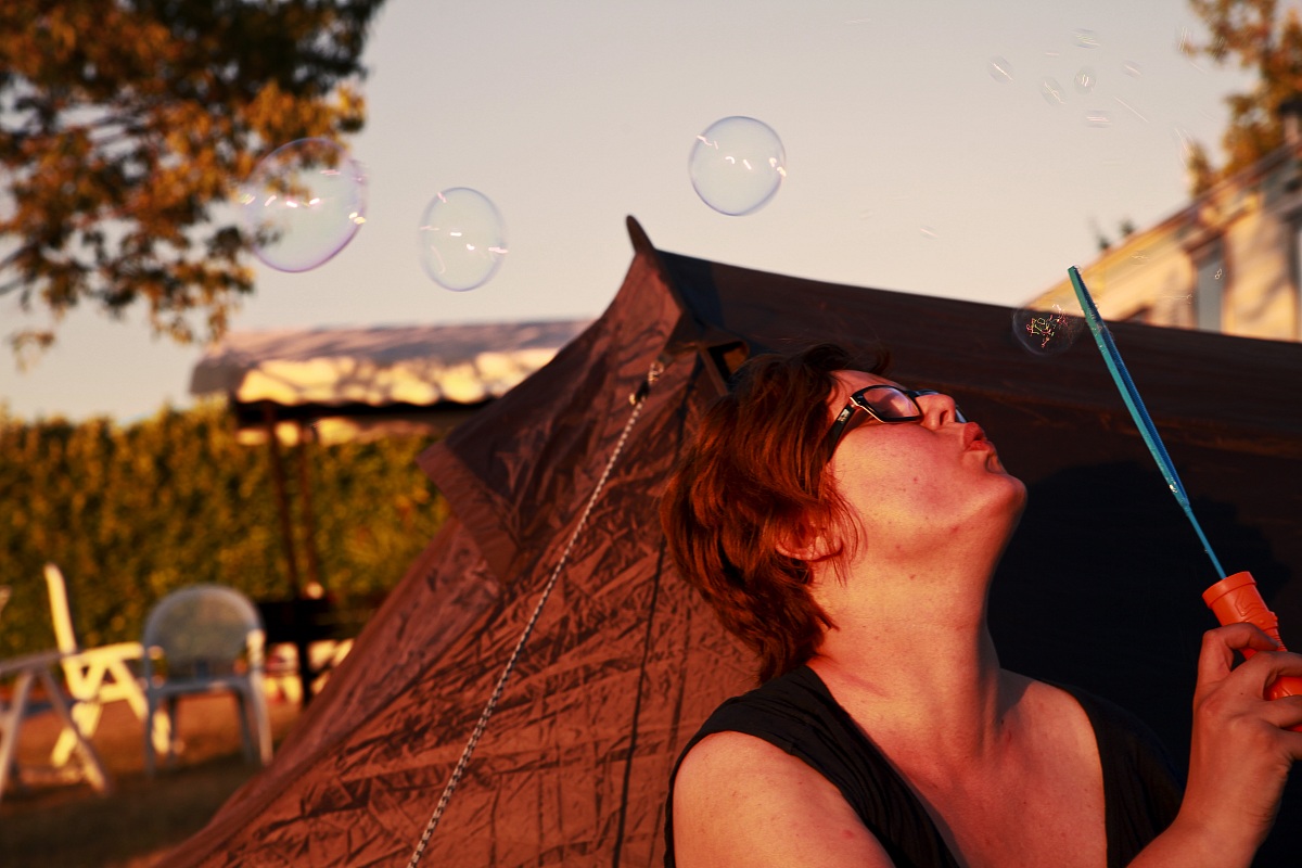 A thousand blue bubbles