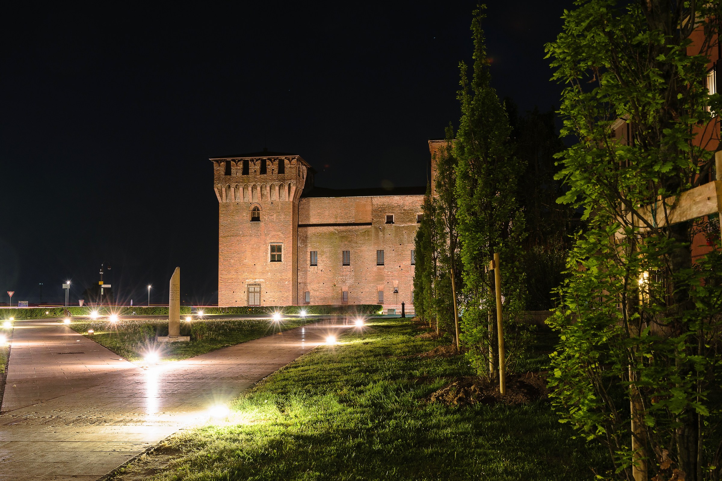 Mantua at night